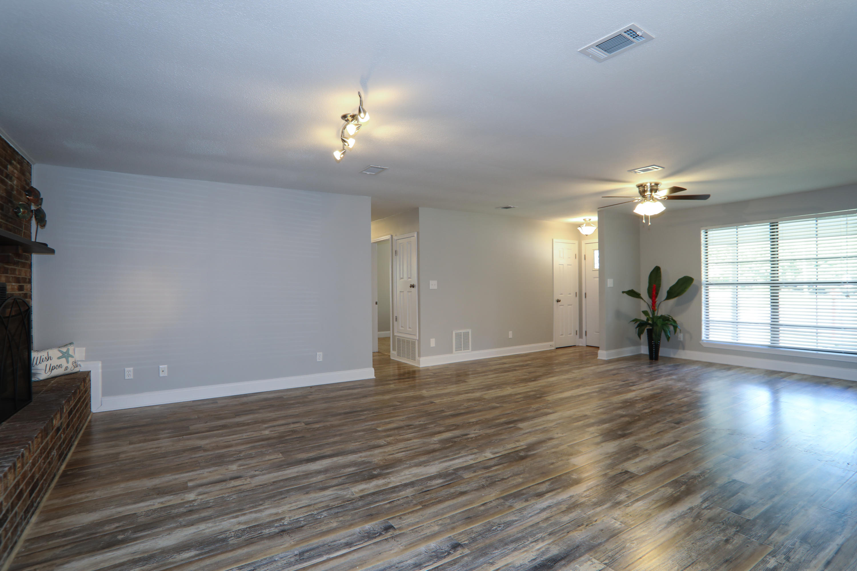 KELL-AIRE GARDENS - Residential