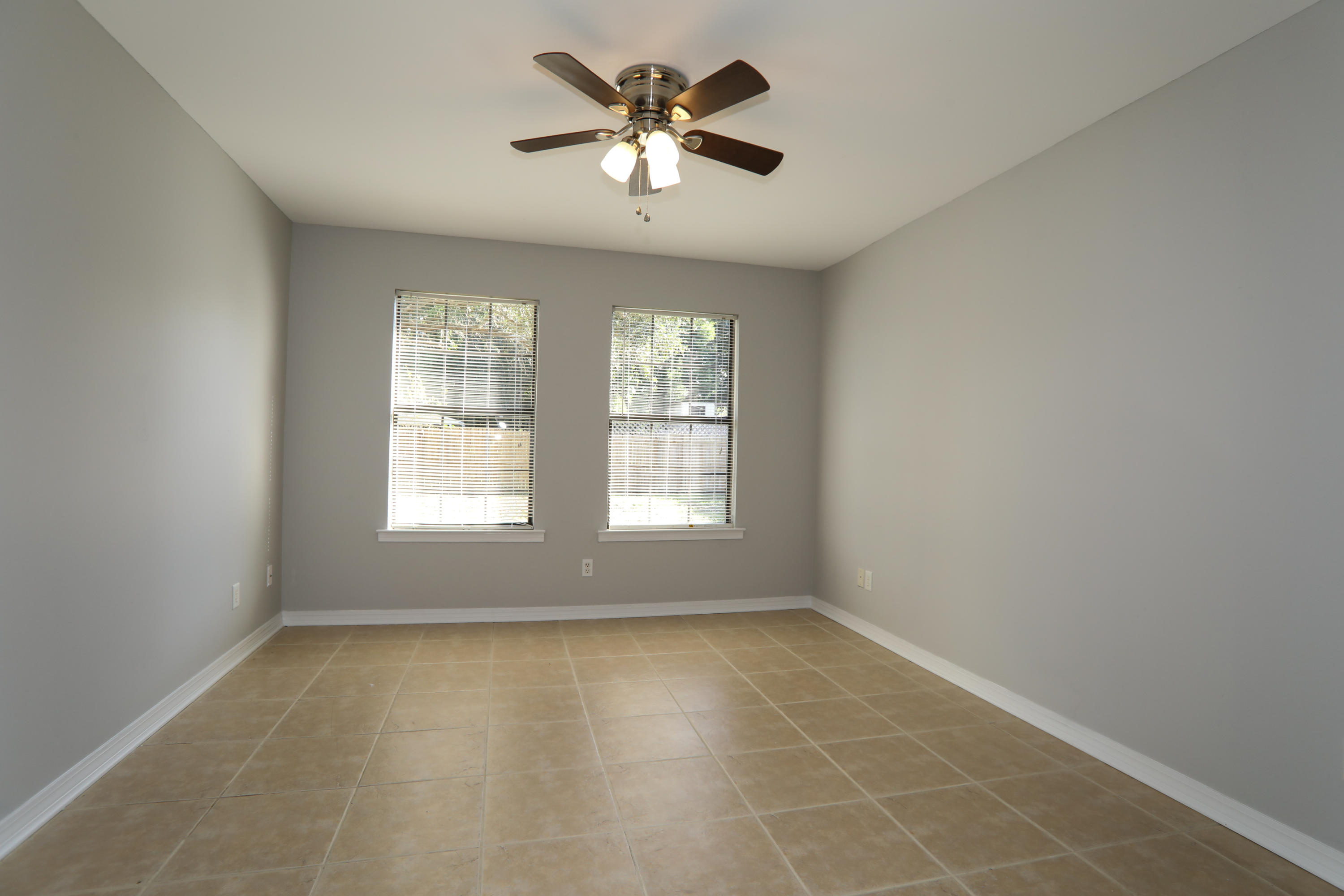 KELL-AIRE GARDENS - Residential