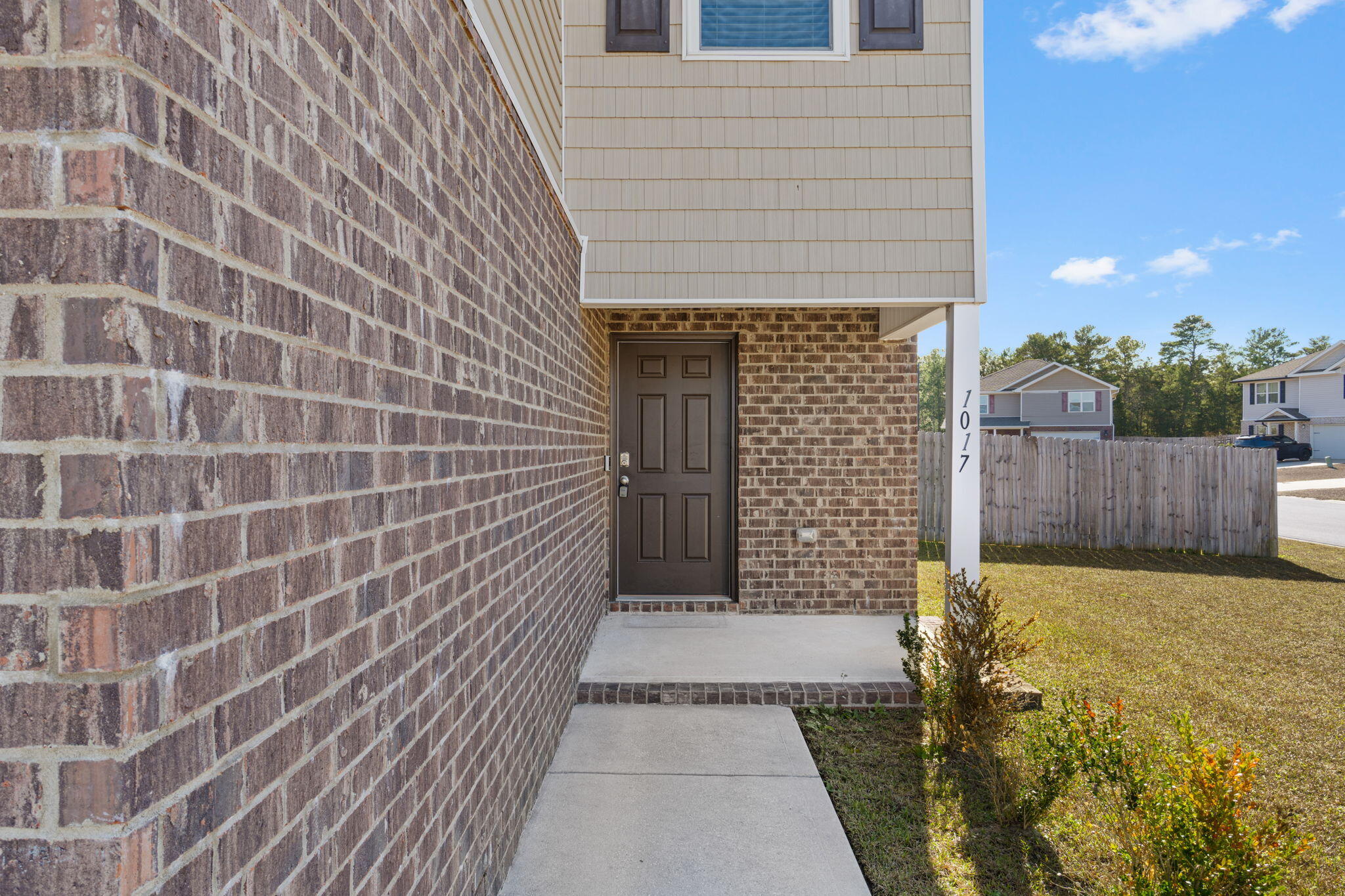 REDSTONE COMMONS - Residential Lease