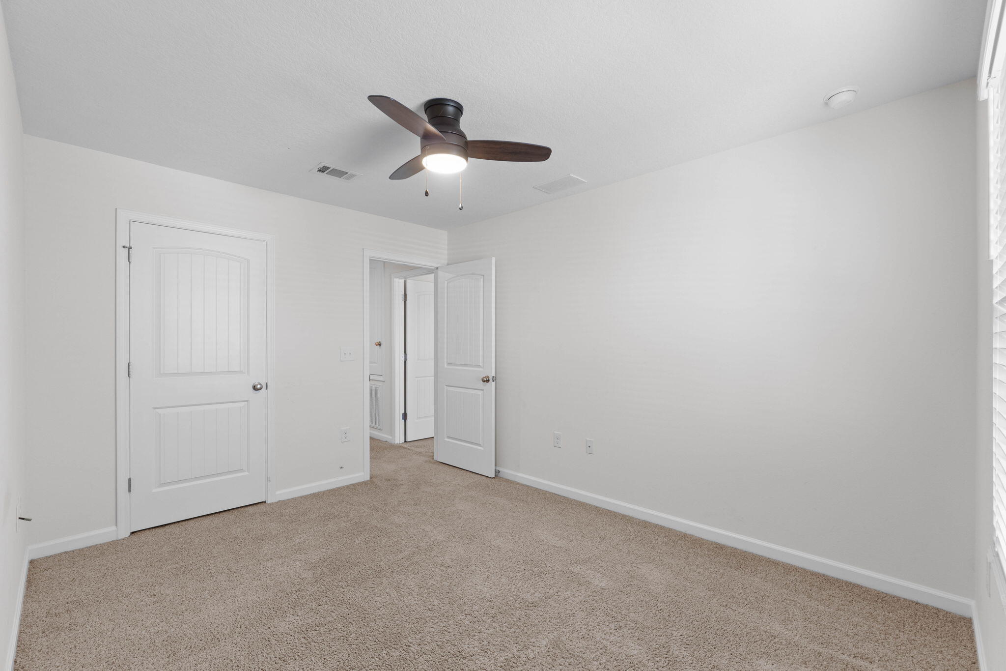 REDSTONE COMMONS - Residential Lease