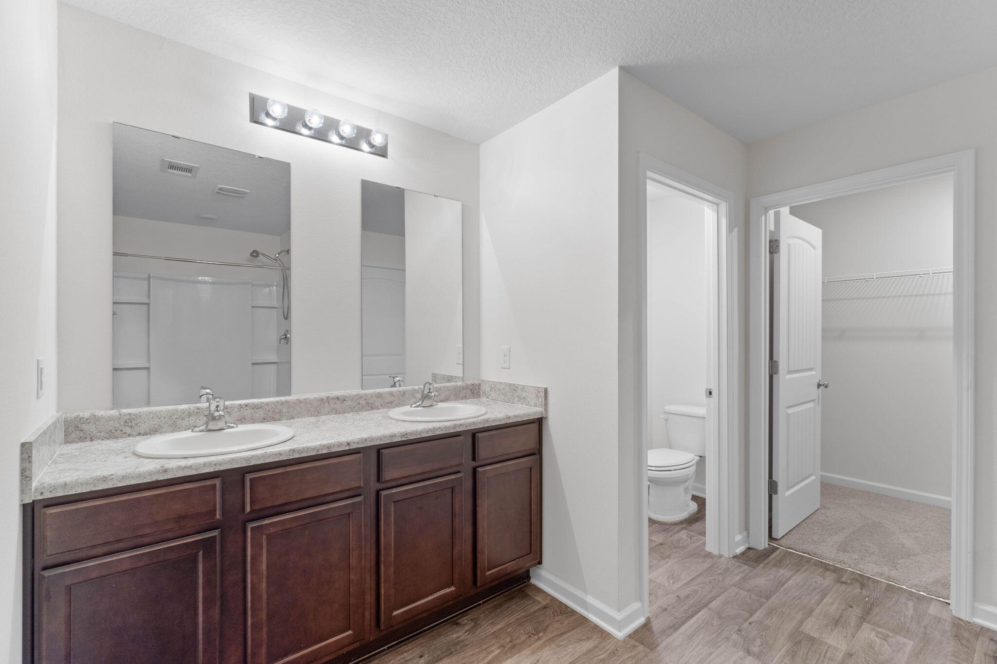 REDSTONE COMMONS - Residential Lease