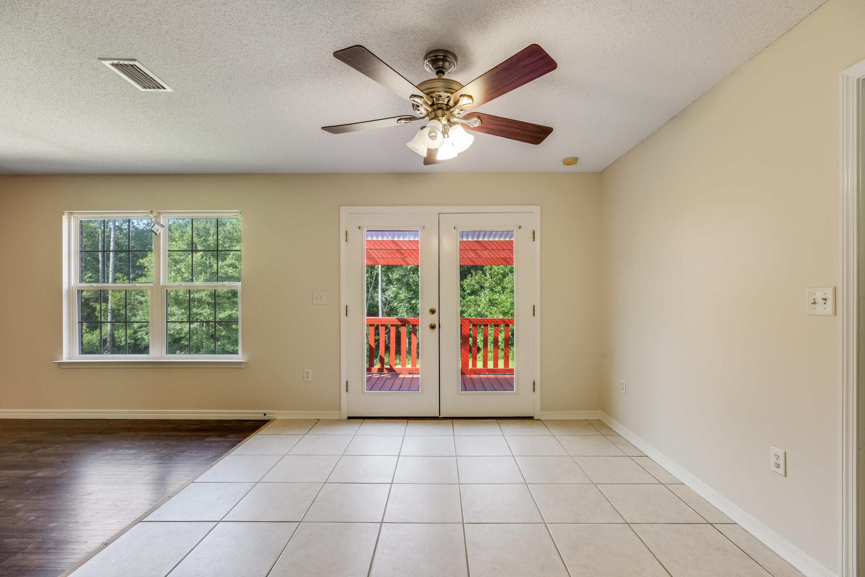 METES & BOUNDS - Residential Lease