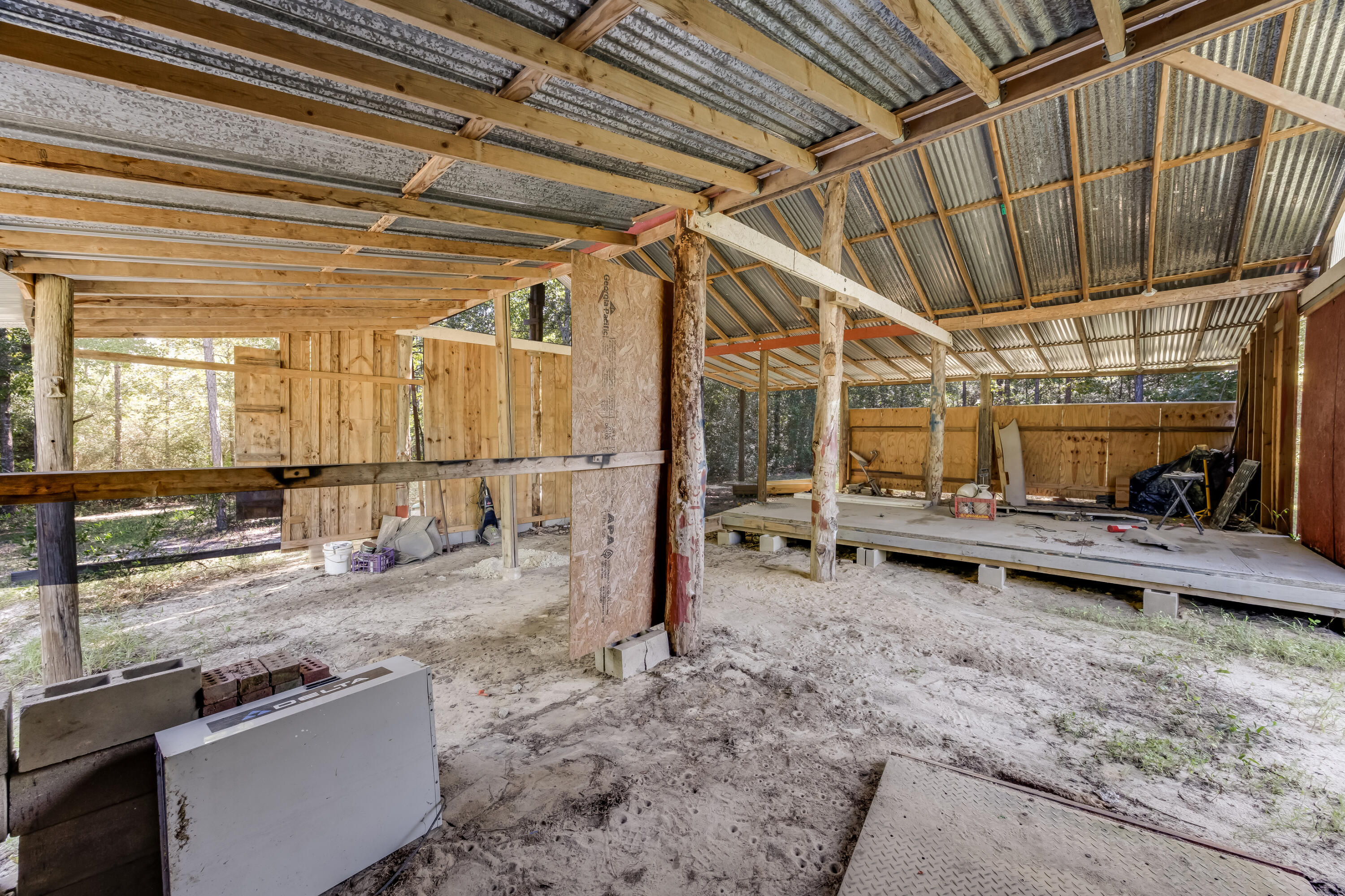 METES & BOUNDS - Residential Lease