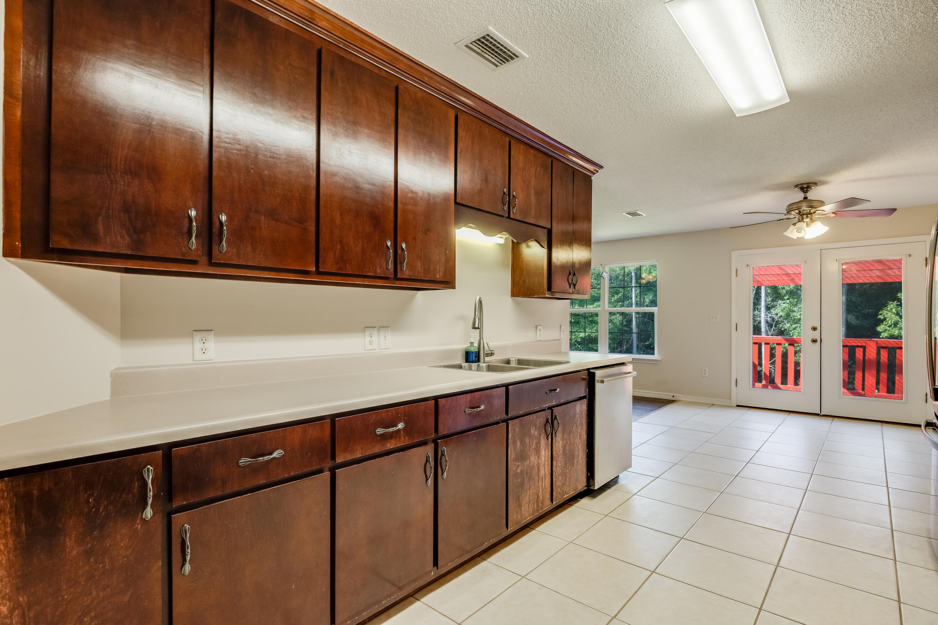 METES & BOUNDS - Residential Lease