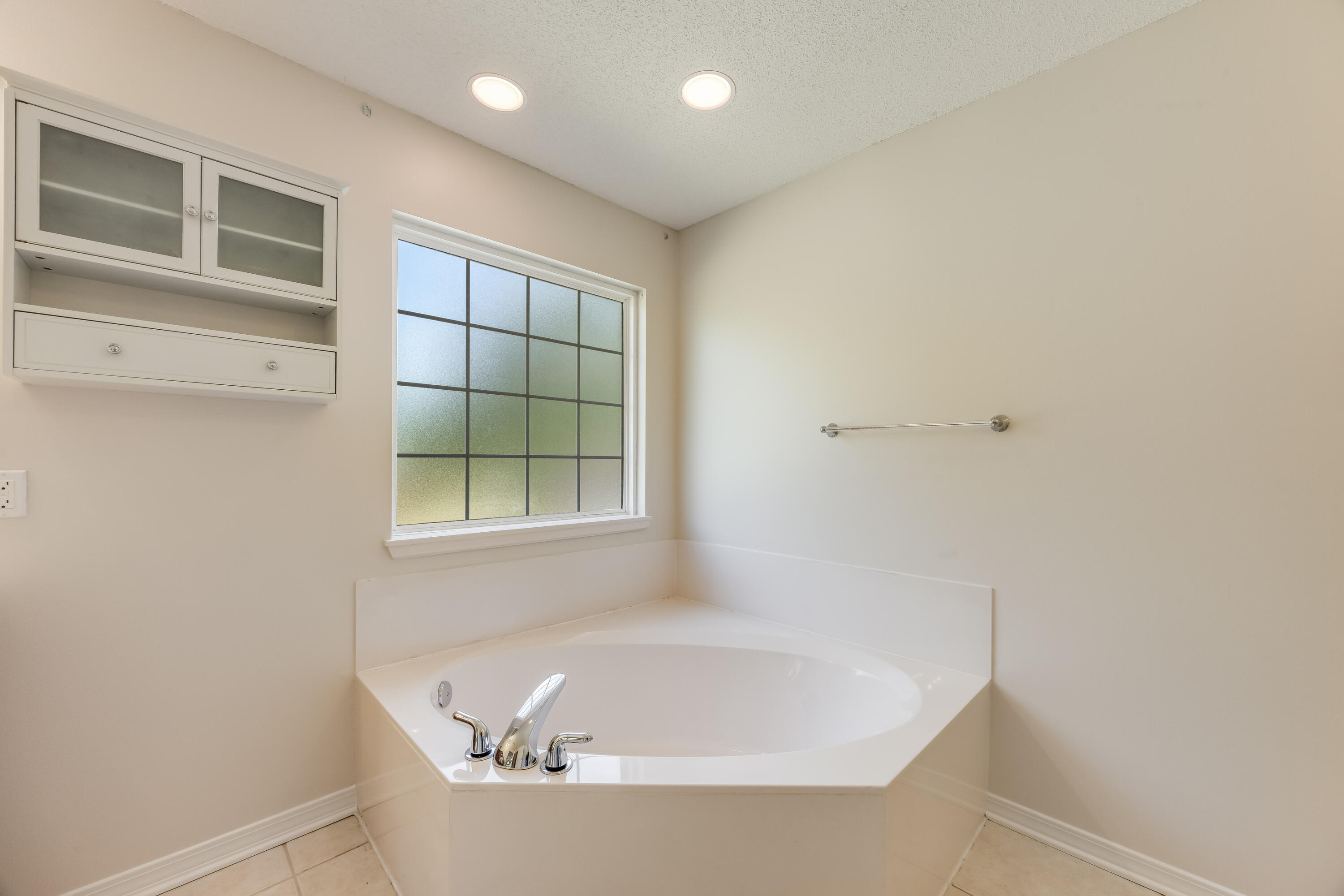 METES & BOUNDS - Residential Lease