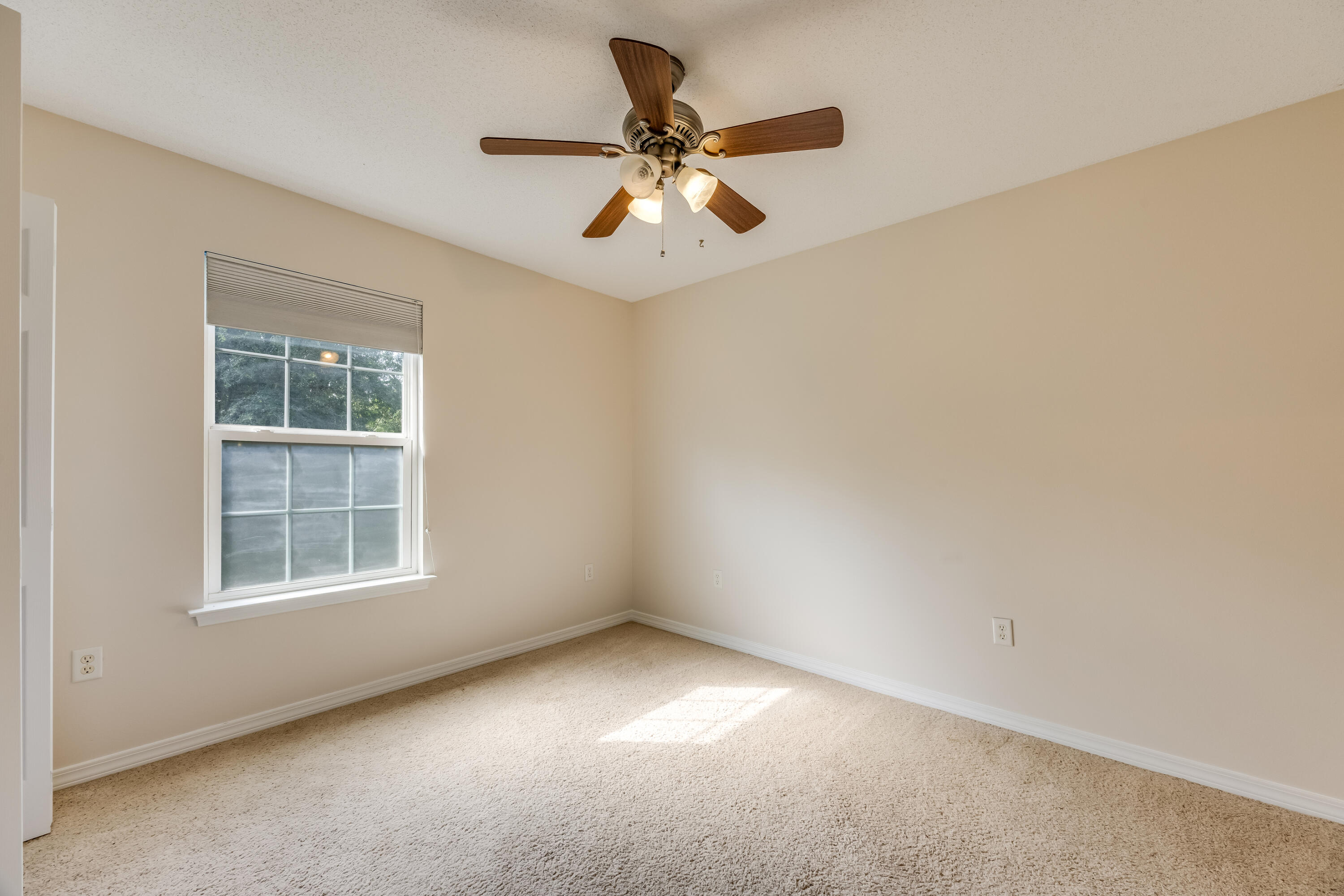 METES & BOUNDS - Residential Lease