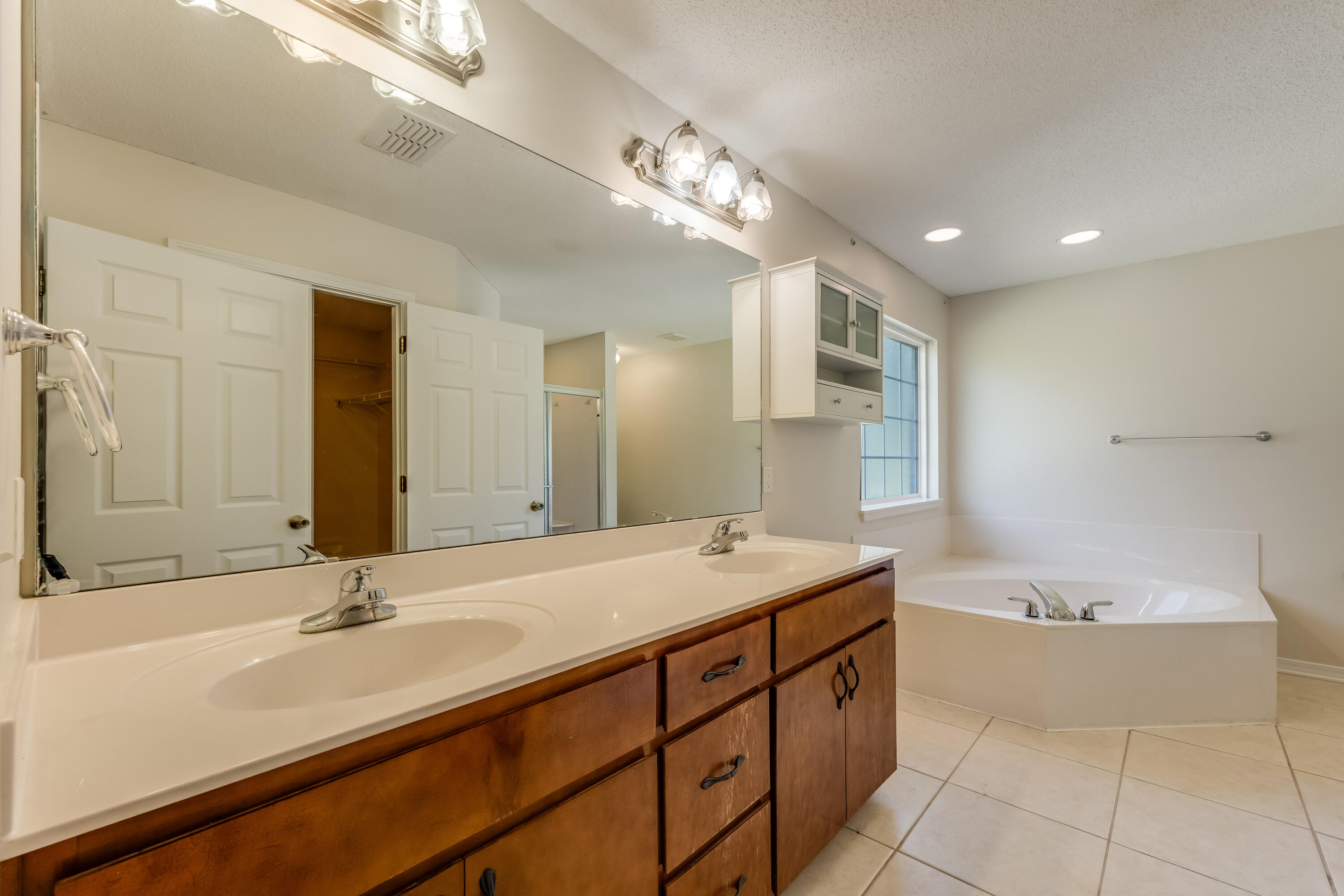 METES & BOUNDS - Residential Lease