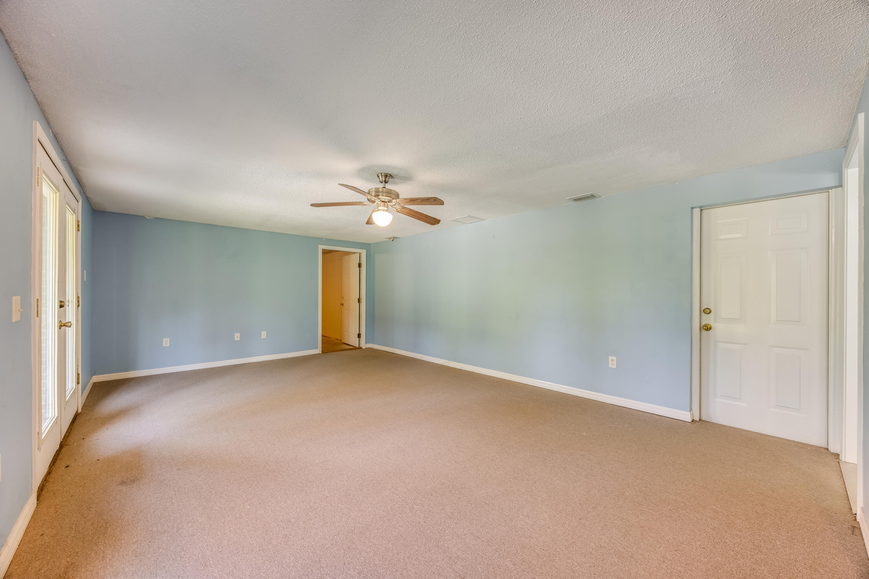 METES & BOUNDS - Residential Lease