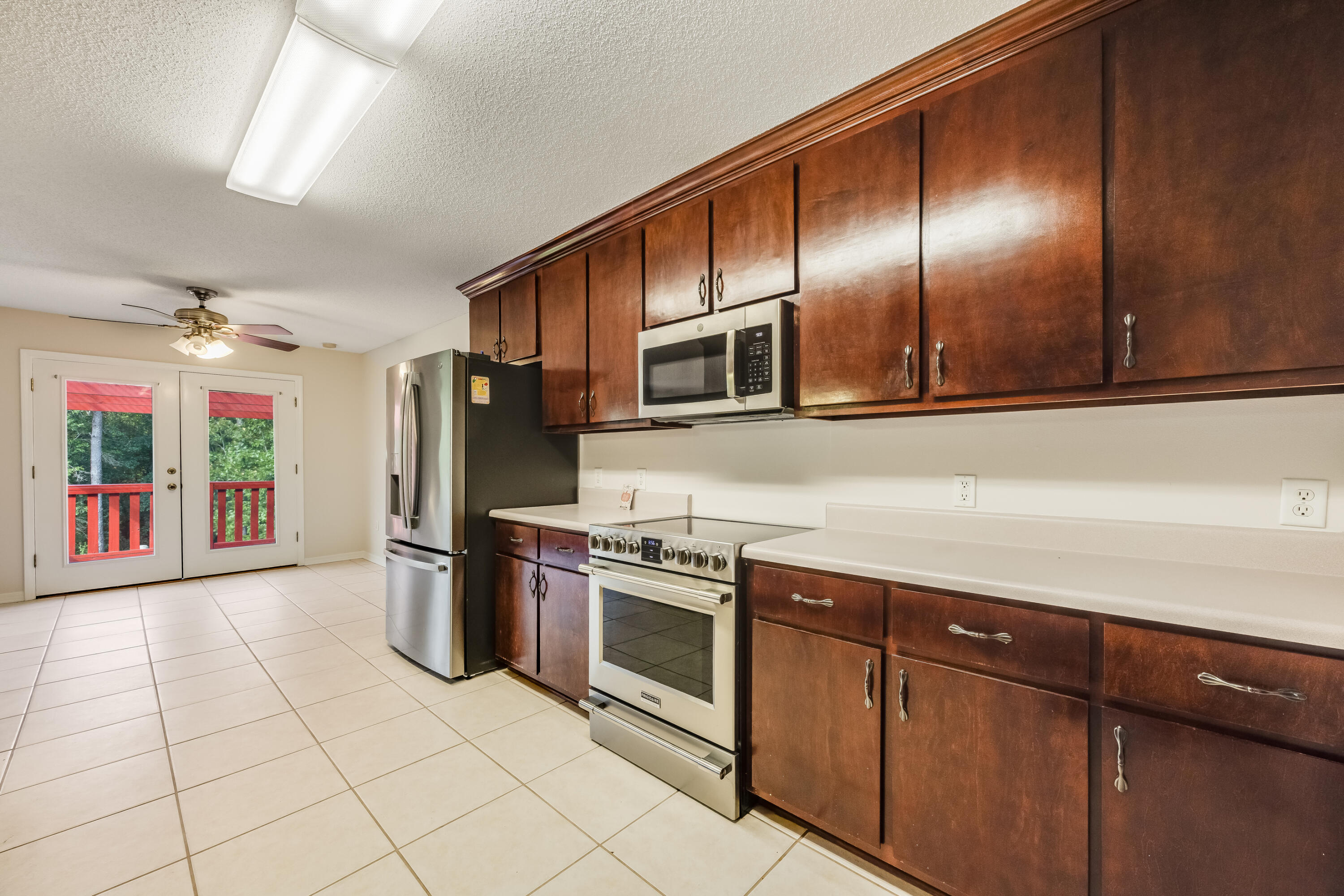 METES & BOUNDS - Residential Lease