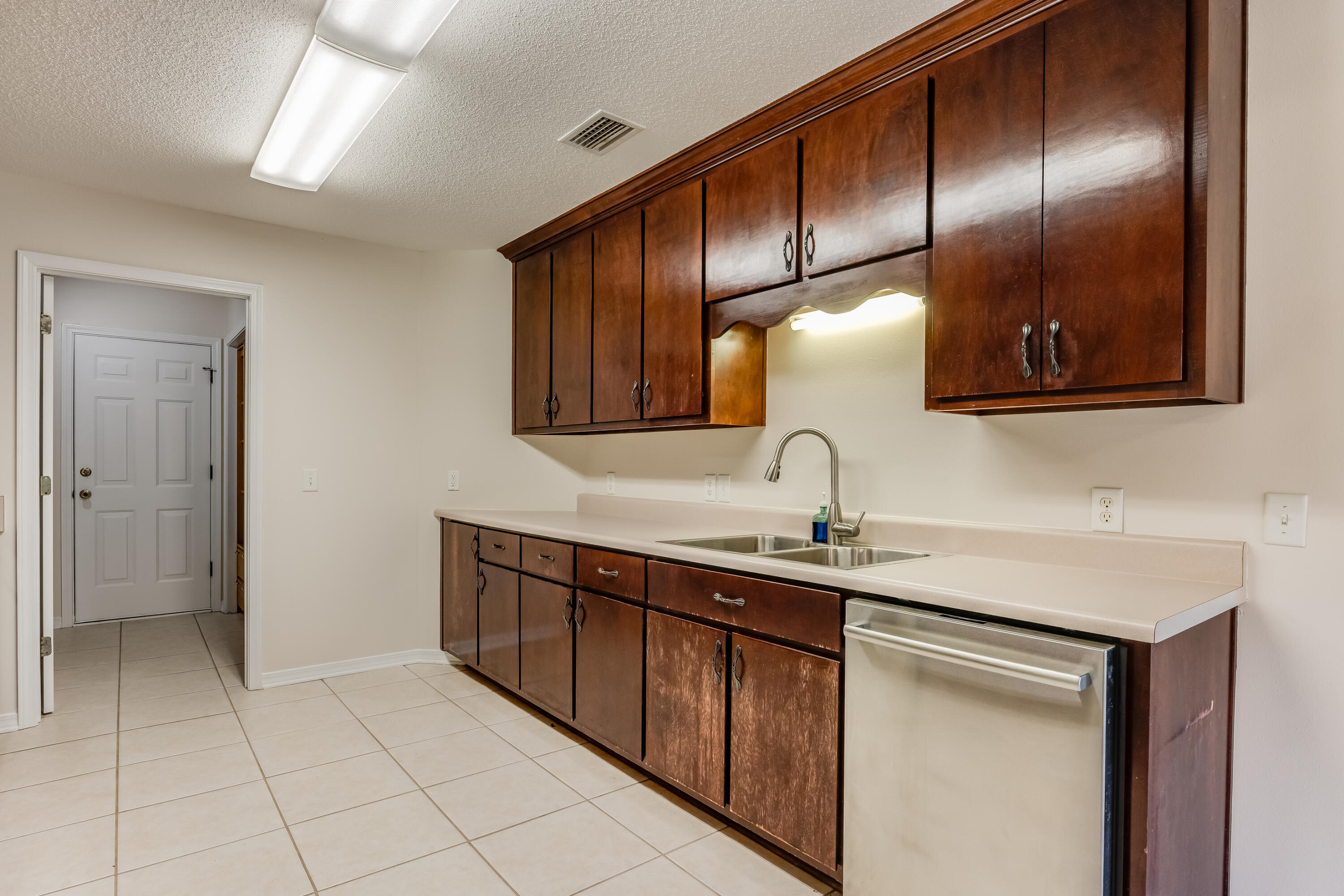 METES & BOUNDS - Residential Lease