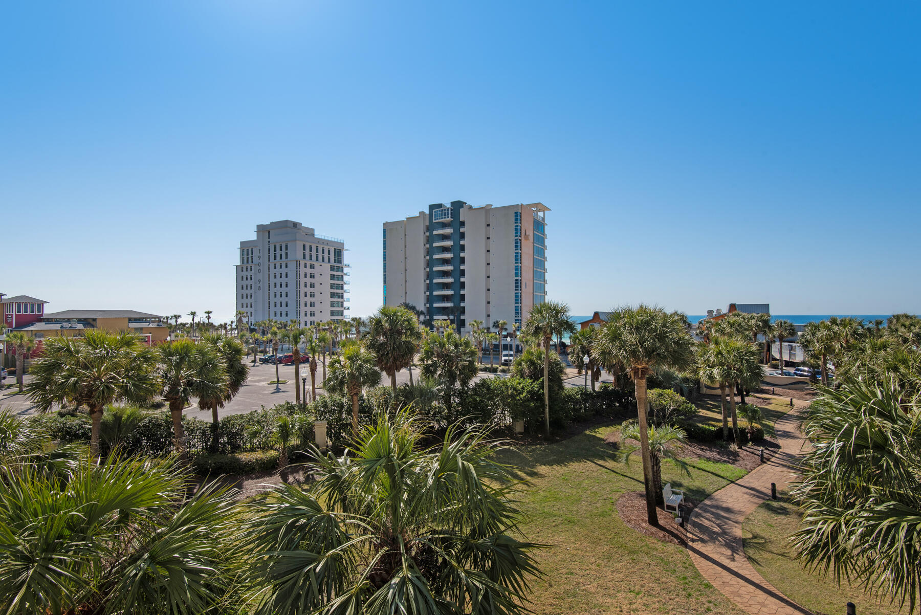 STERLING SHORES - Residential