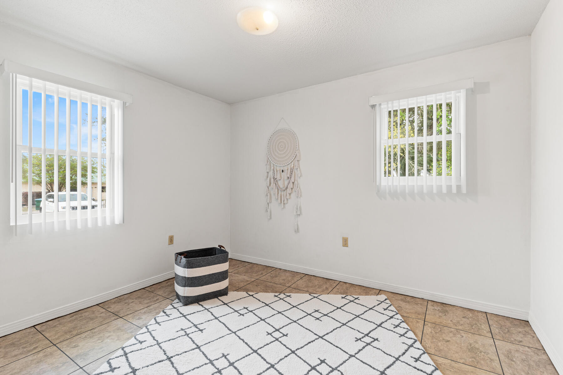 WEST NAVARRE - Residential