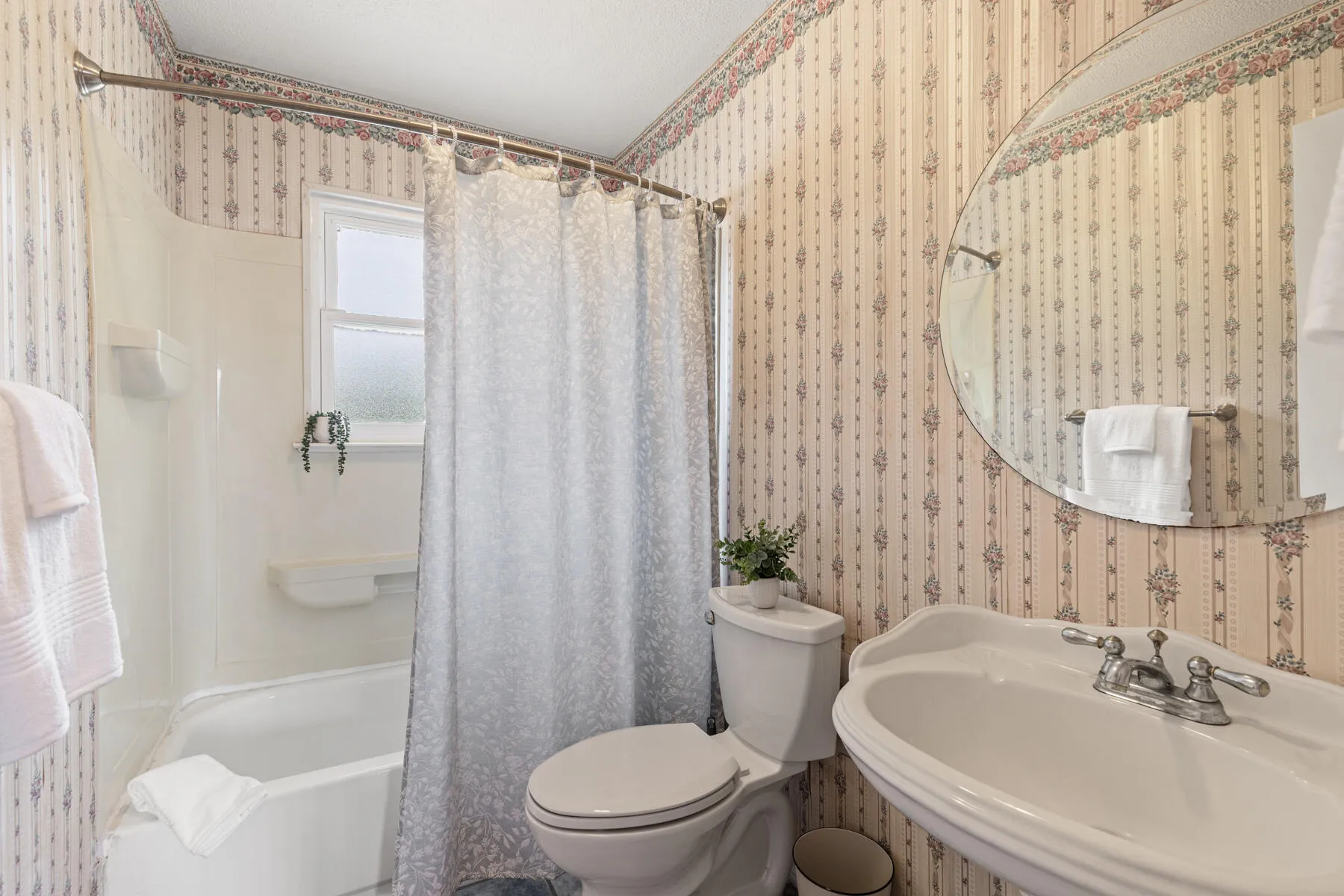 Navarre, Florida 32566, United States, 3 Bedrooms Bedrooms, ,2 BathroomsBathrooms,Residential,Active,103518