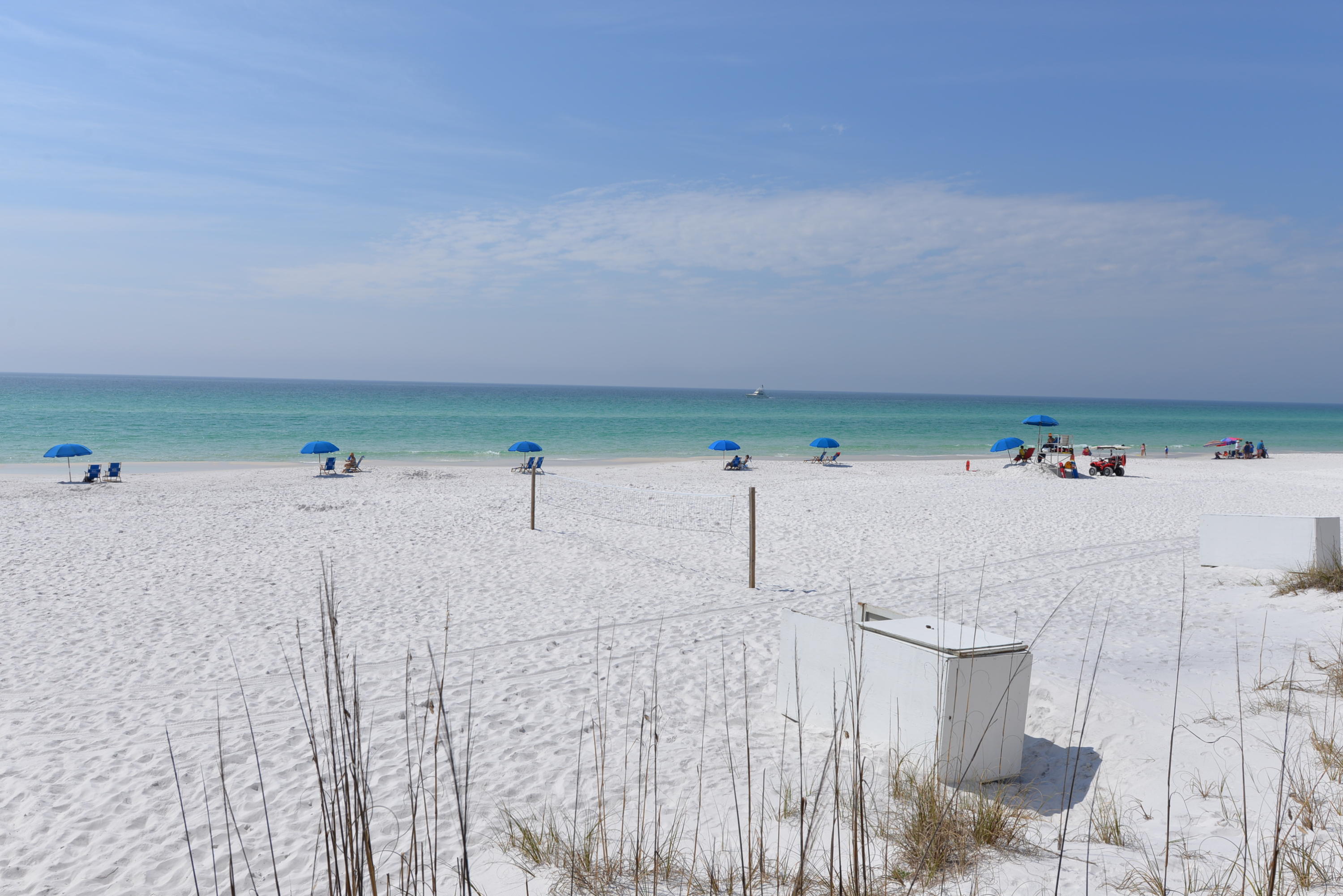 BEACH HOUSE CONDO PH 1 - Residential