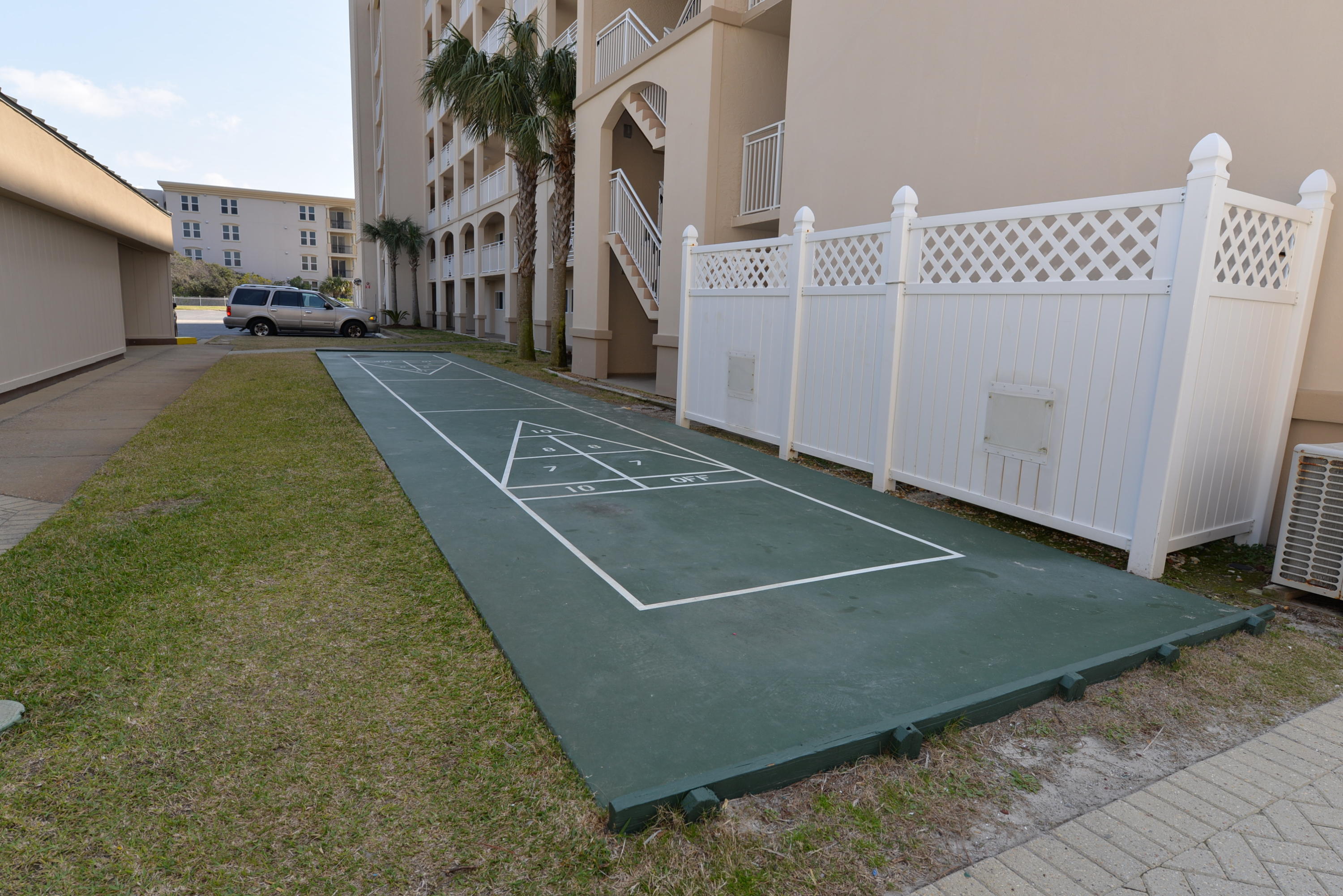 BEACH HOUSE CONDO PH 1 - Residential