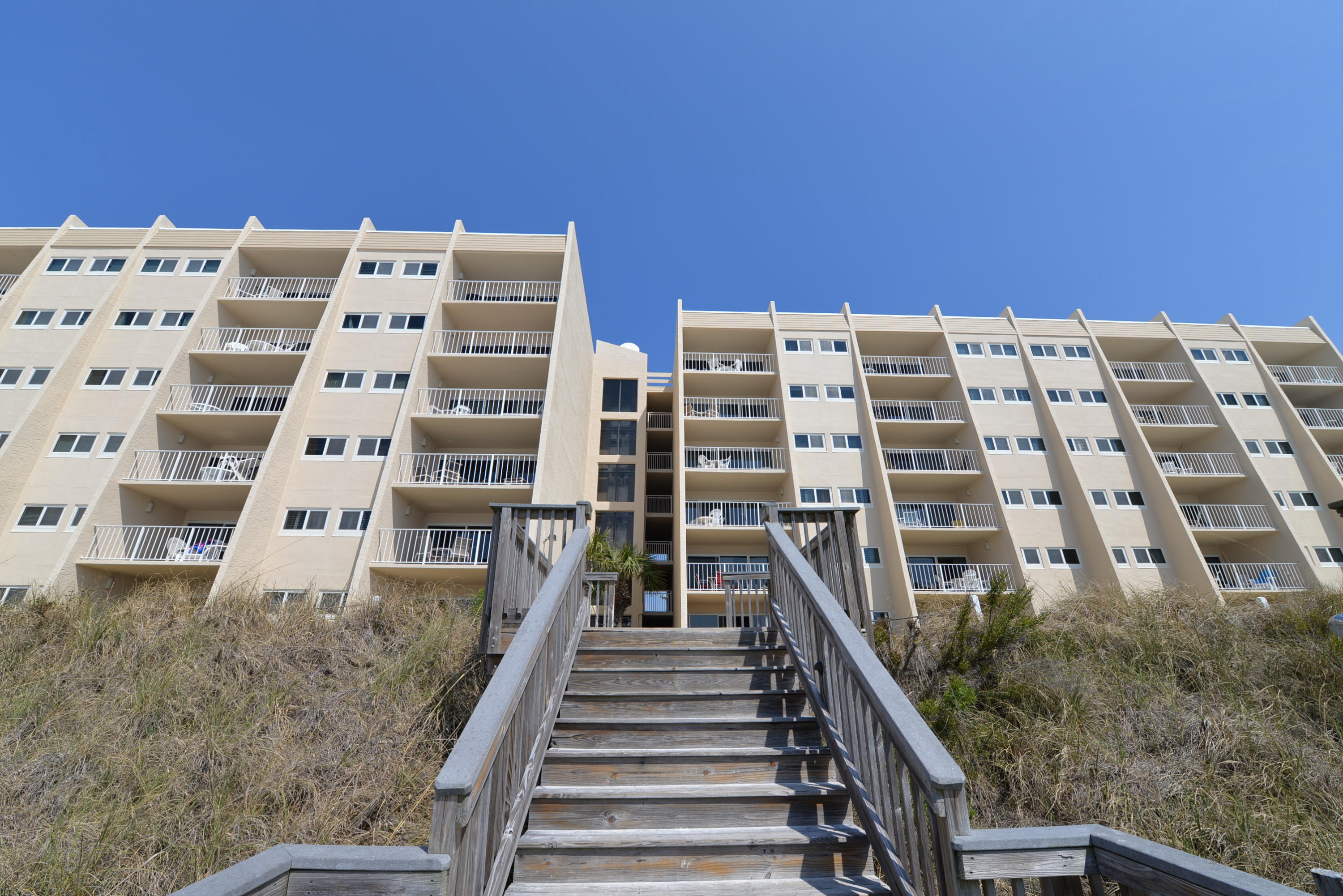 BEACH HOUSE CONDO PH 1 - Residential