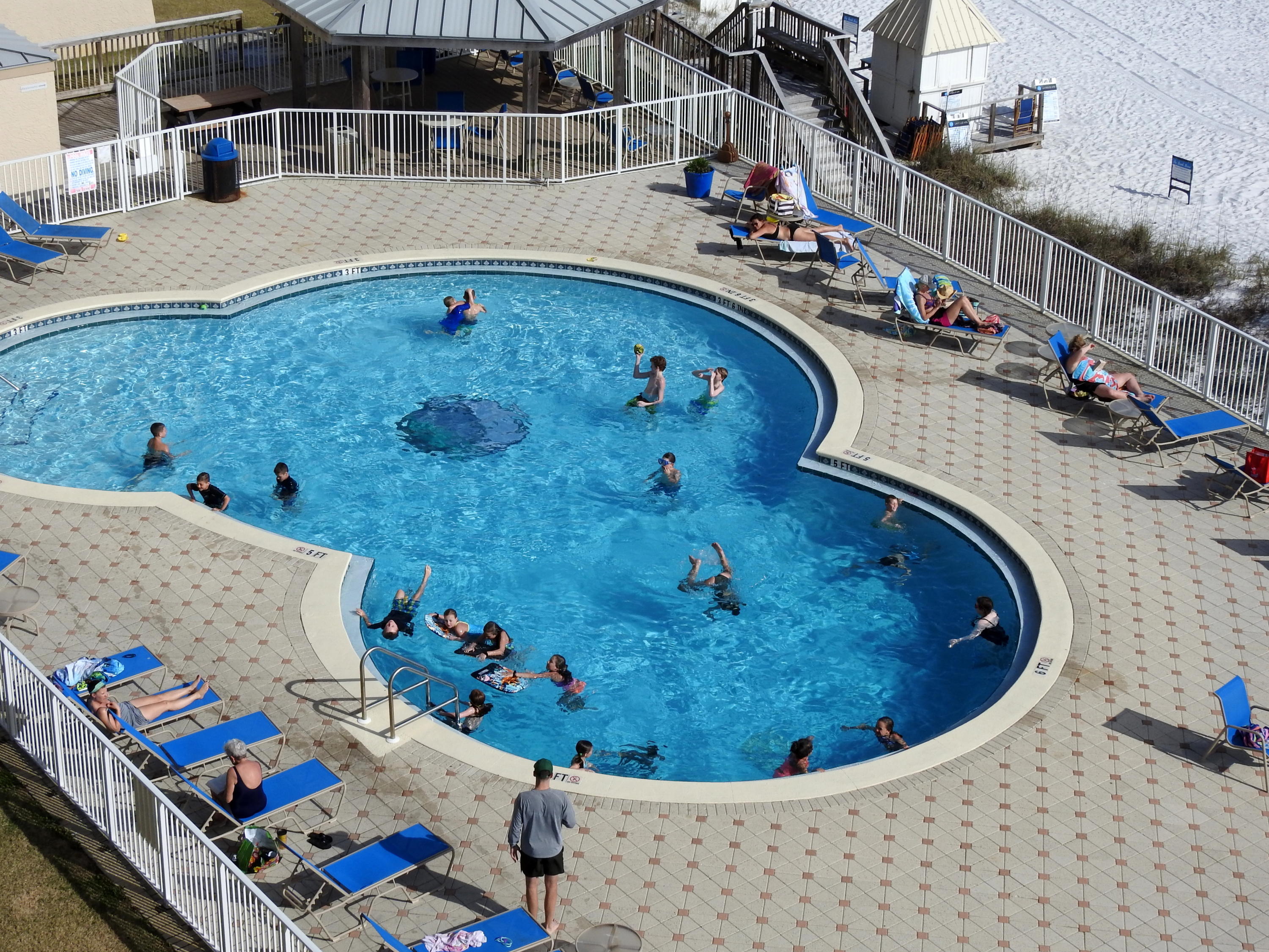 BEACH HOUSE CONDO PH 1 - Residential