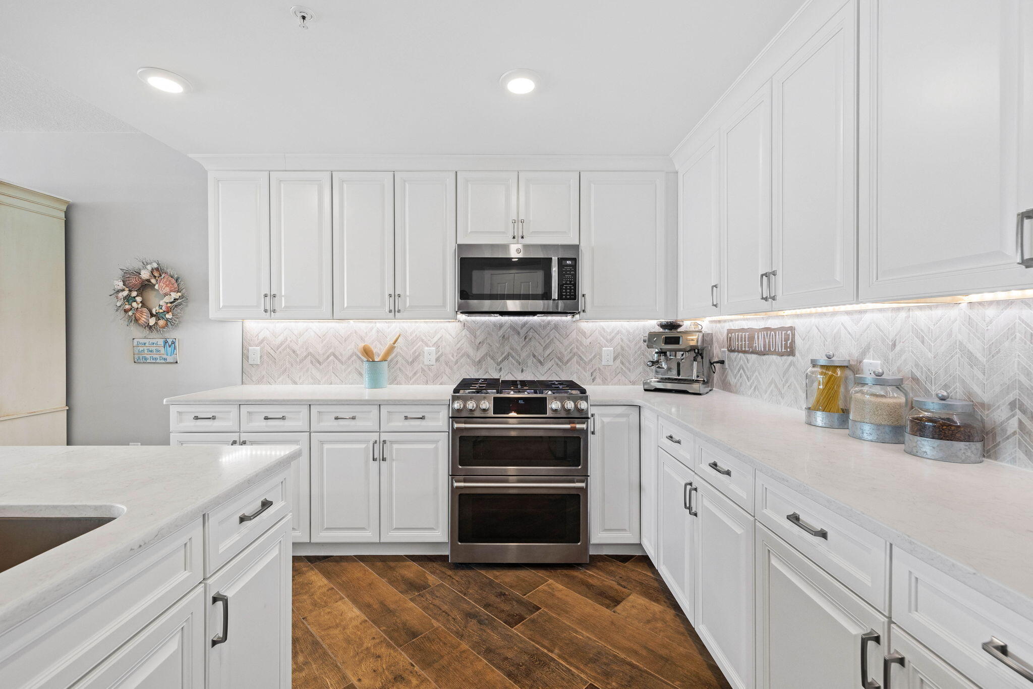 BLU Condo - Residential