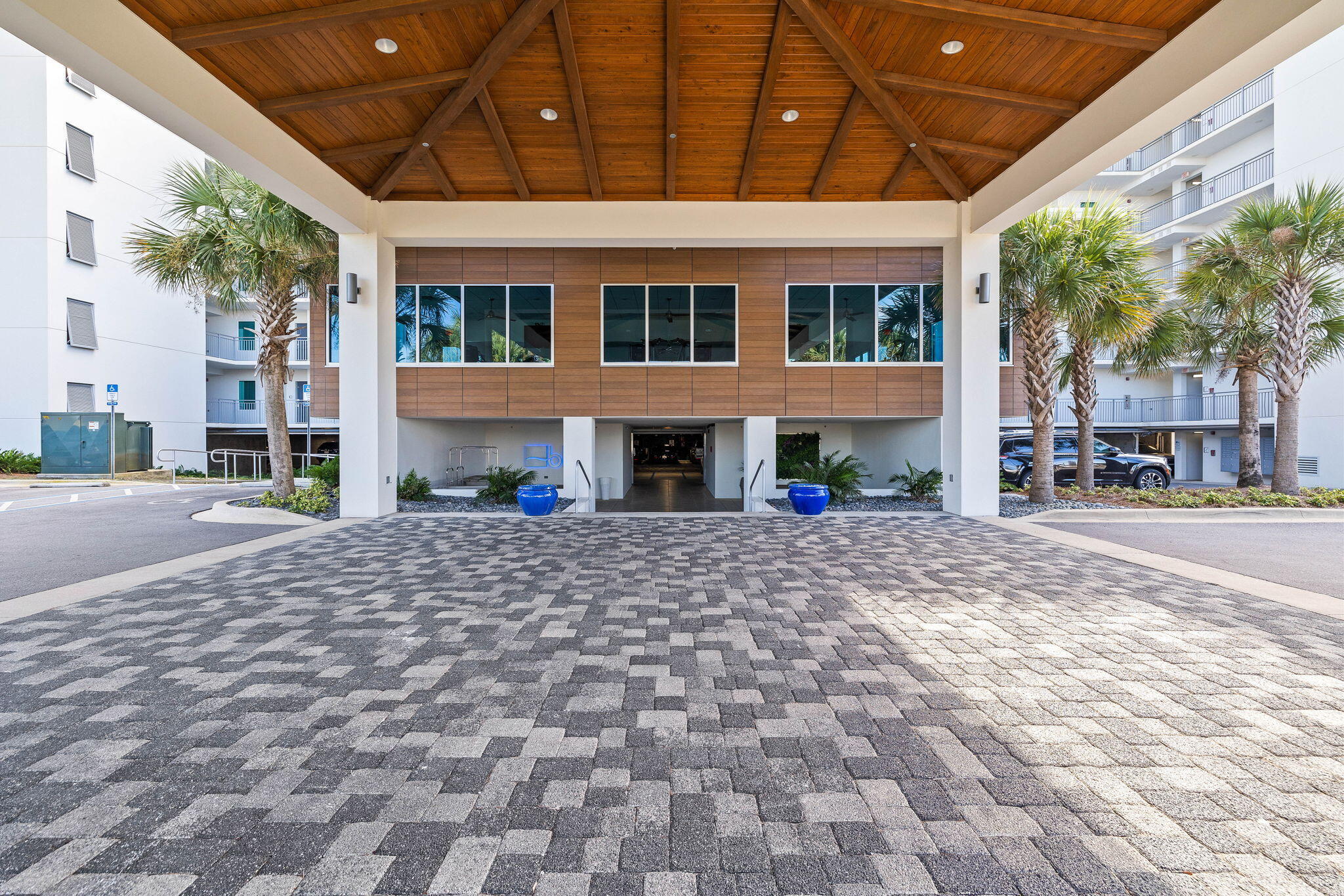 BLU Condo - Residential