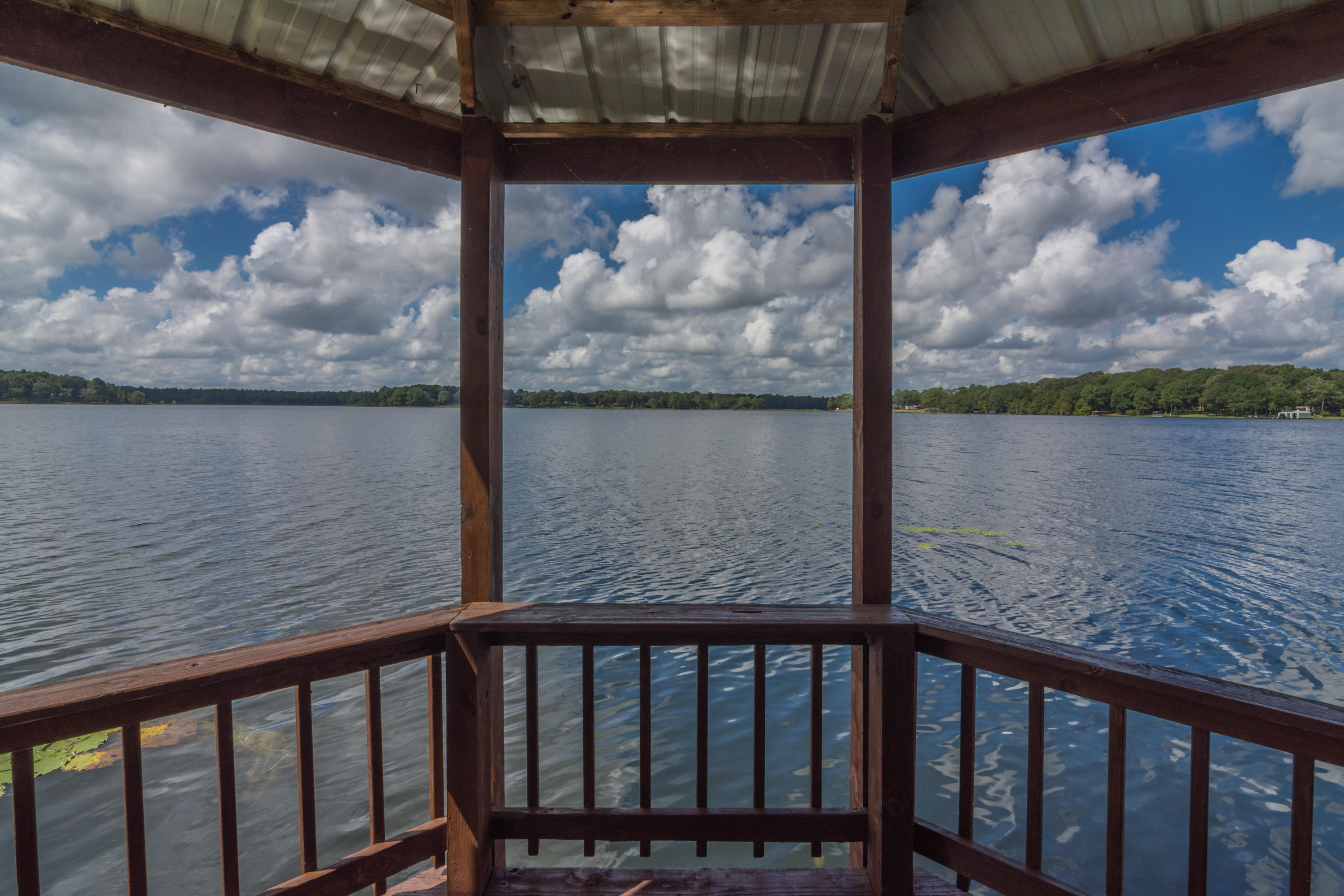 LAKE HOLLEY ESTATES - Residential