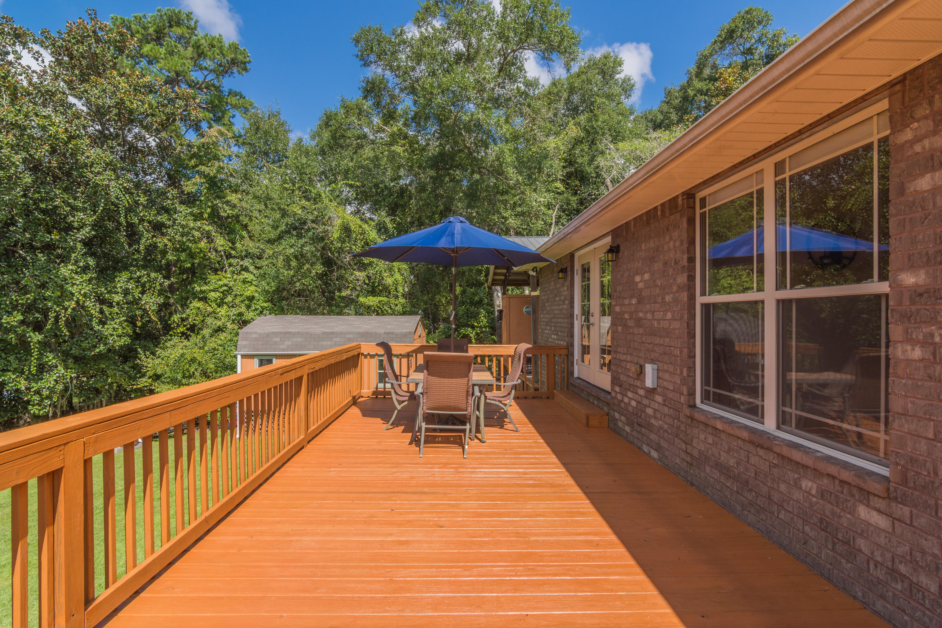 LAKE HOLLEY ESTATES - Residential