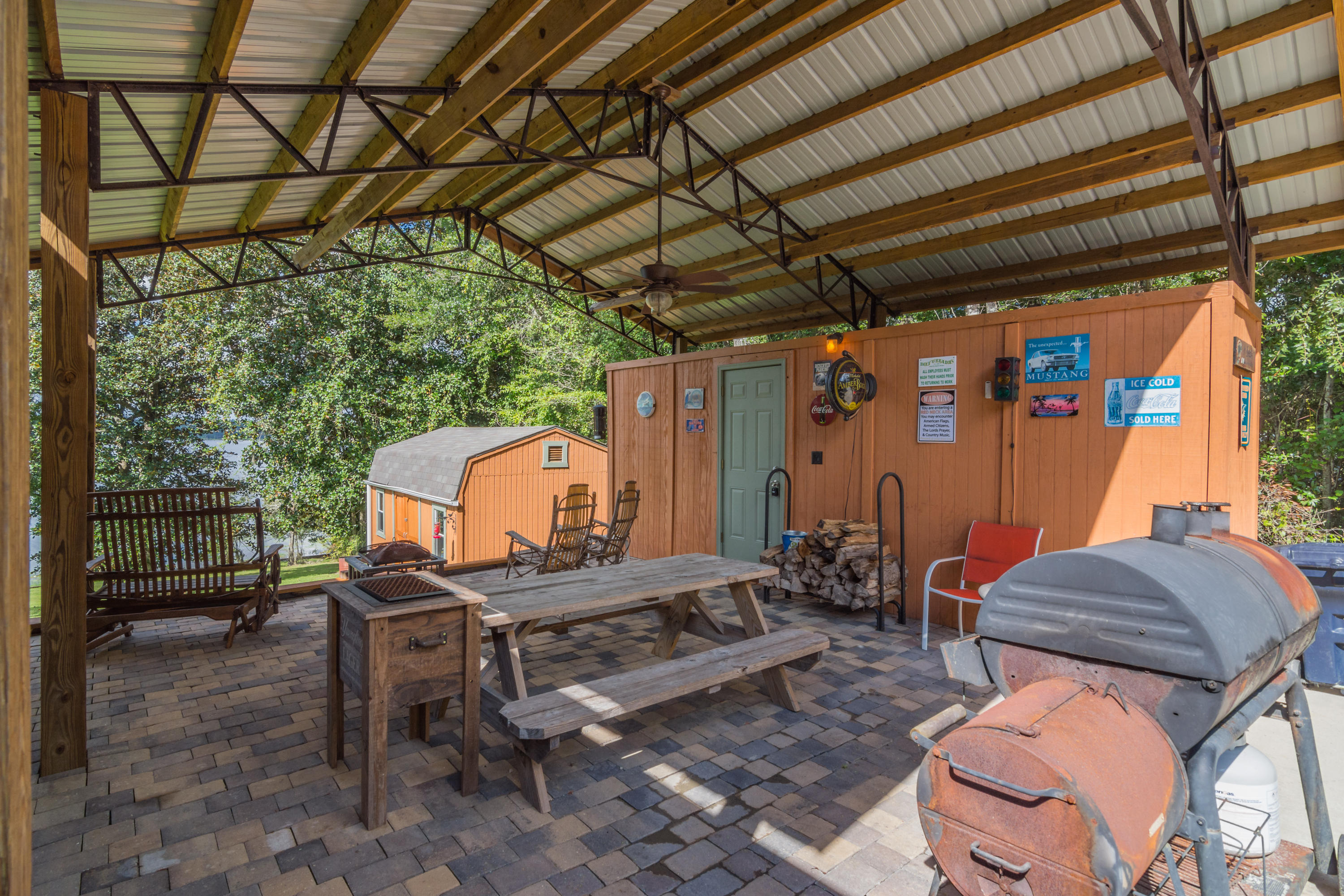 LAKE HOLLEY ESTATES - Residential