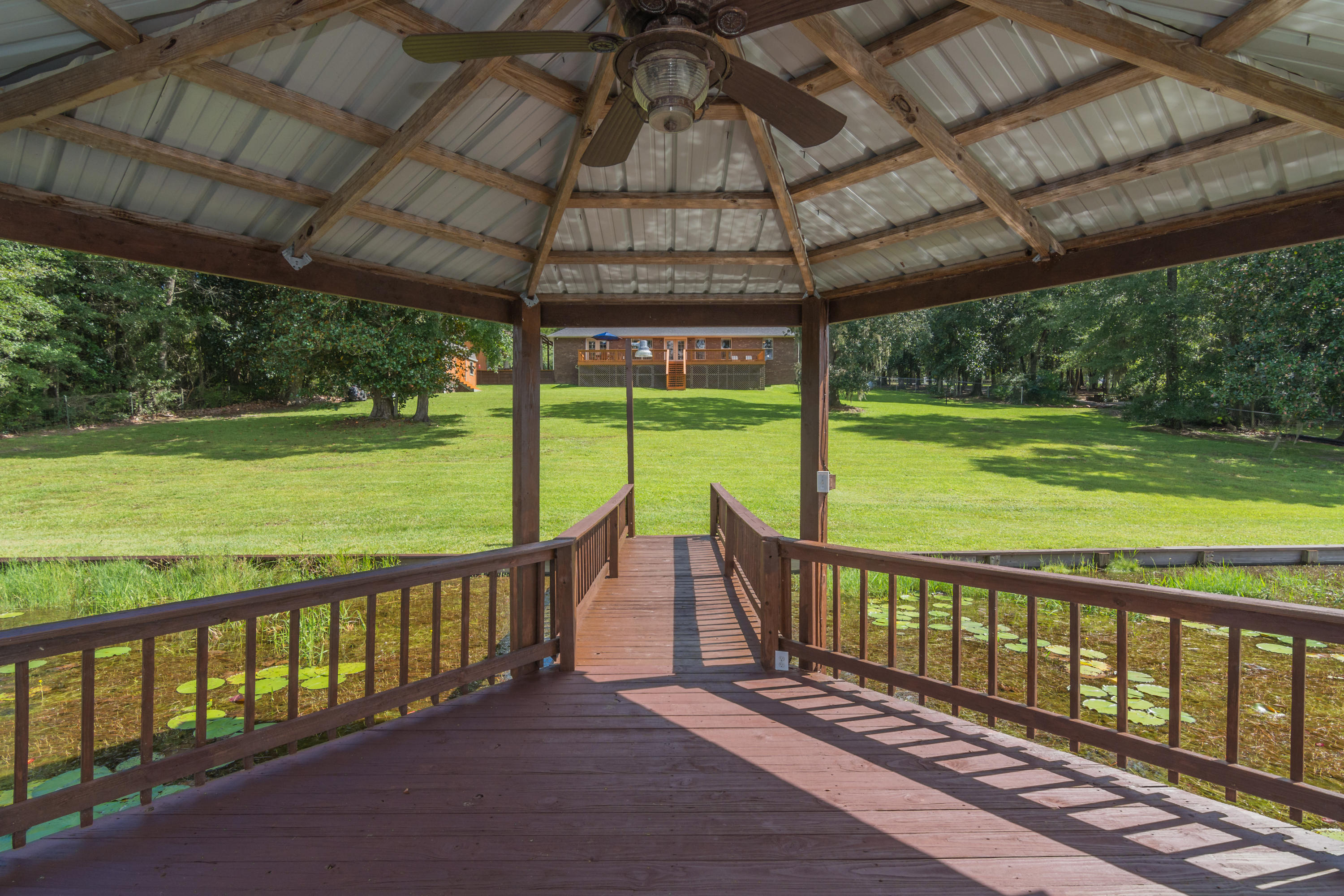 LAKE HOLLEY ESTATES - Residential