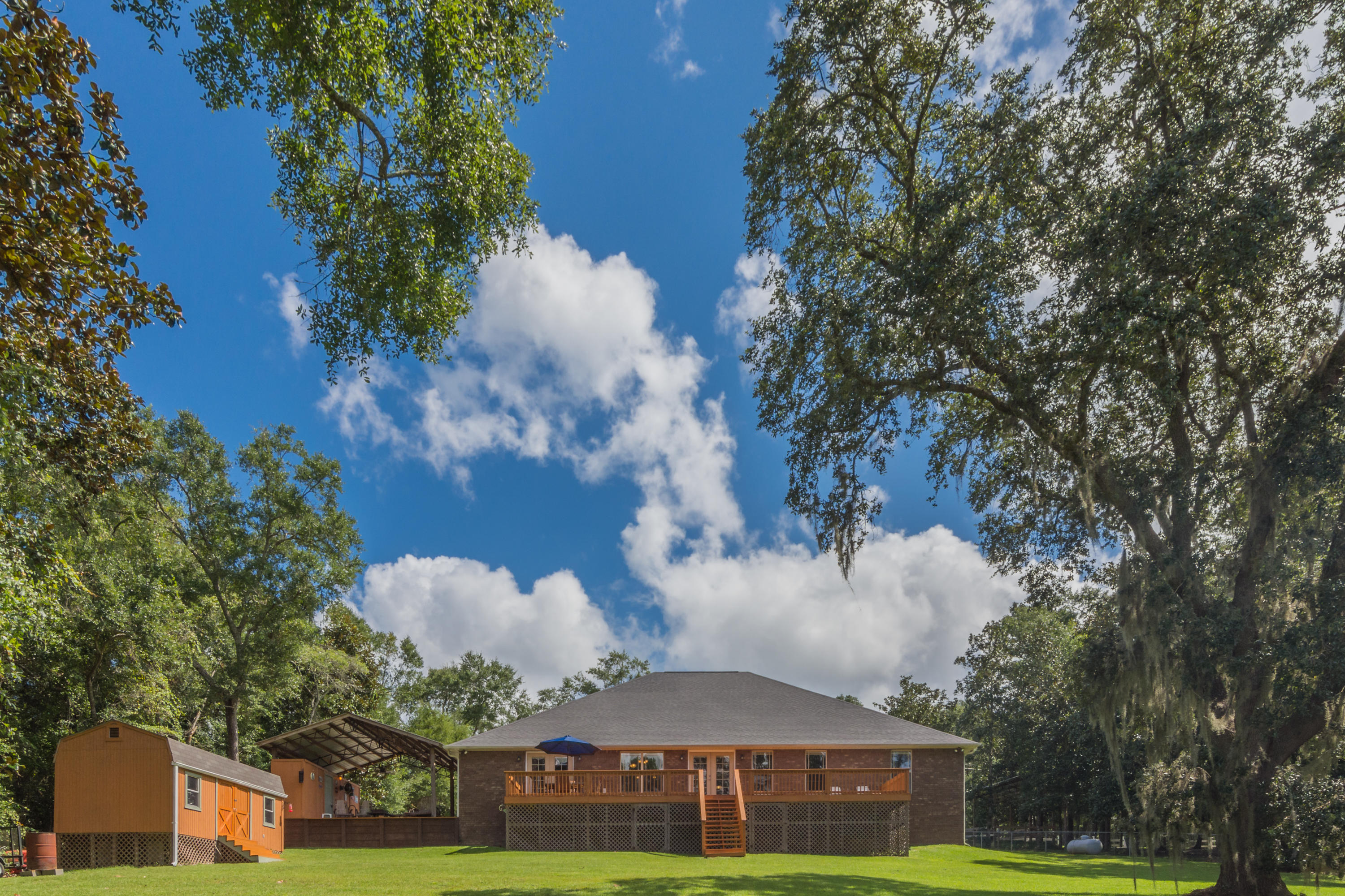 LAKE HOLLEY ESTATES - Residential