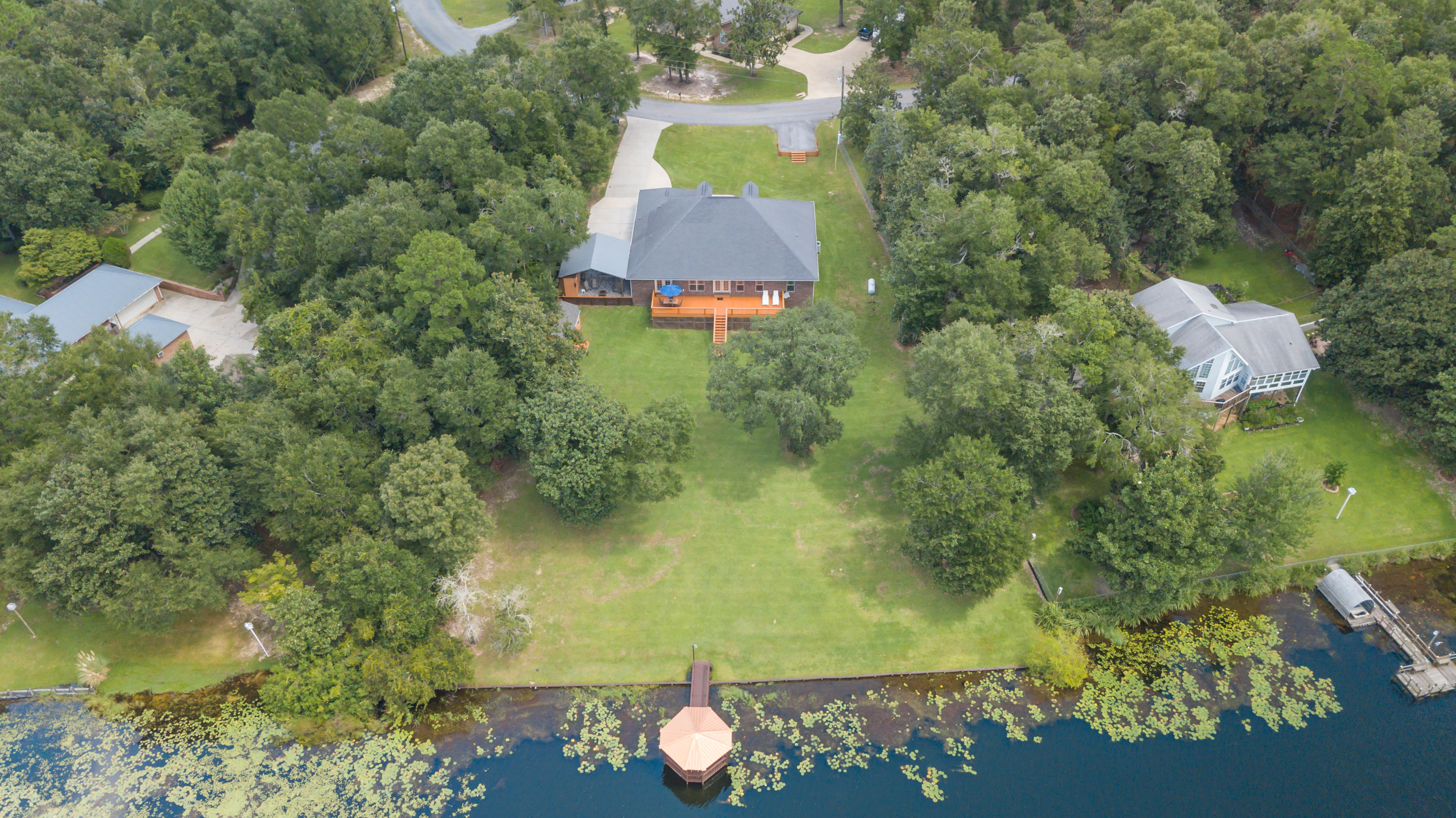 LAKE HOLLEY ESTATES - Residential