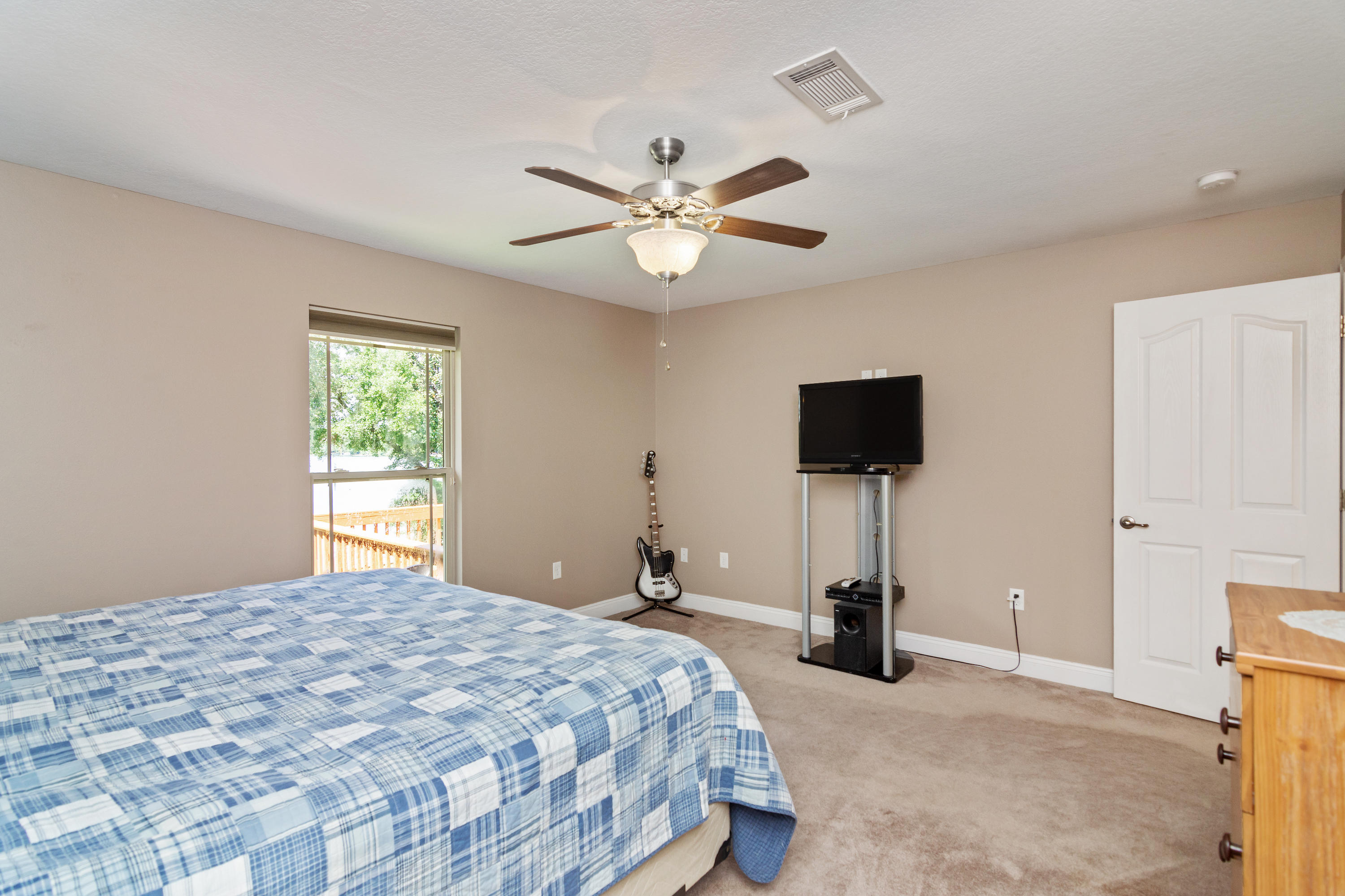 LAKE HOLLEY ESTATES - Residential