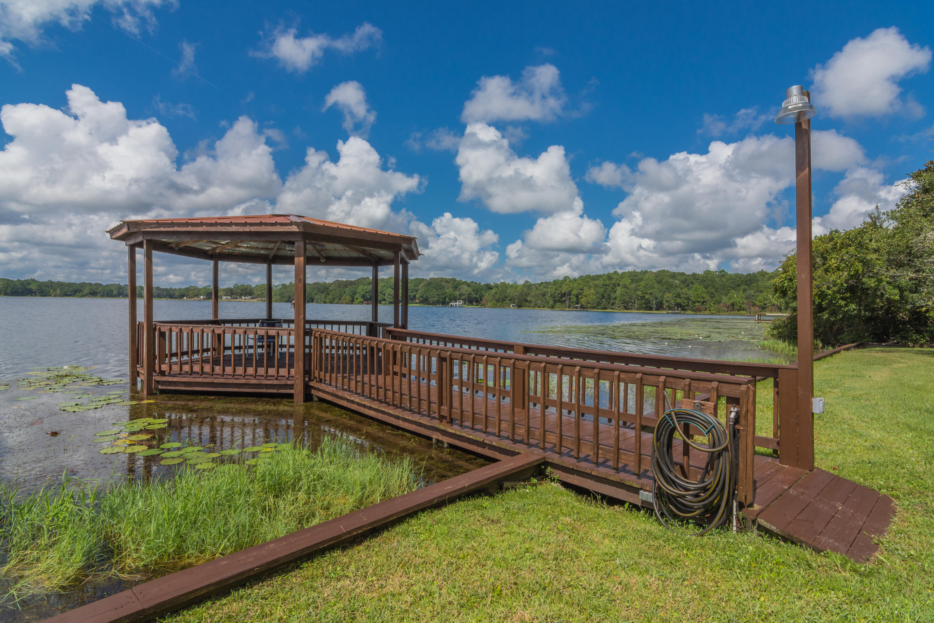 LAKE HOLLEY ESTATES - Residential