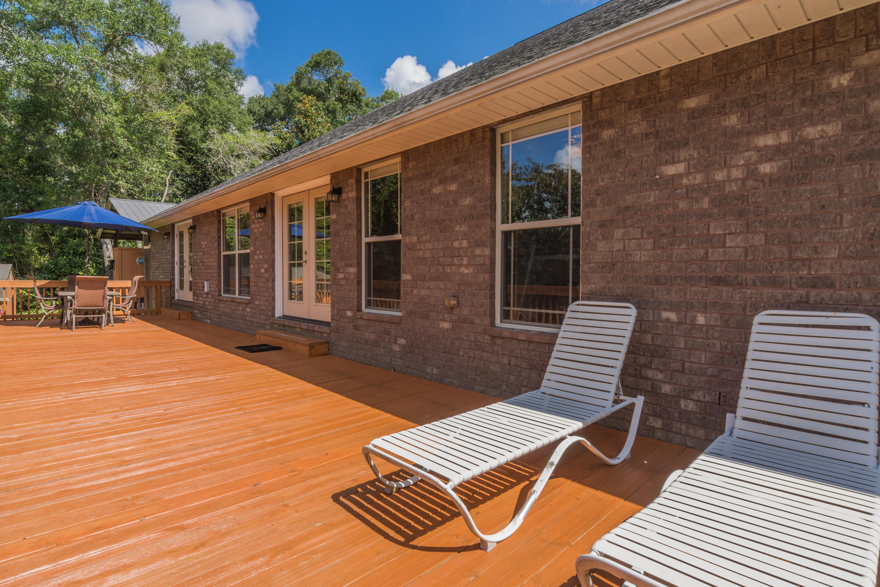 LAKE HOLLEY ESTATES - Residential