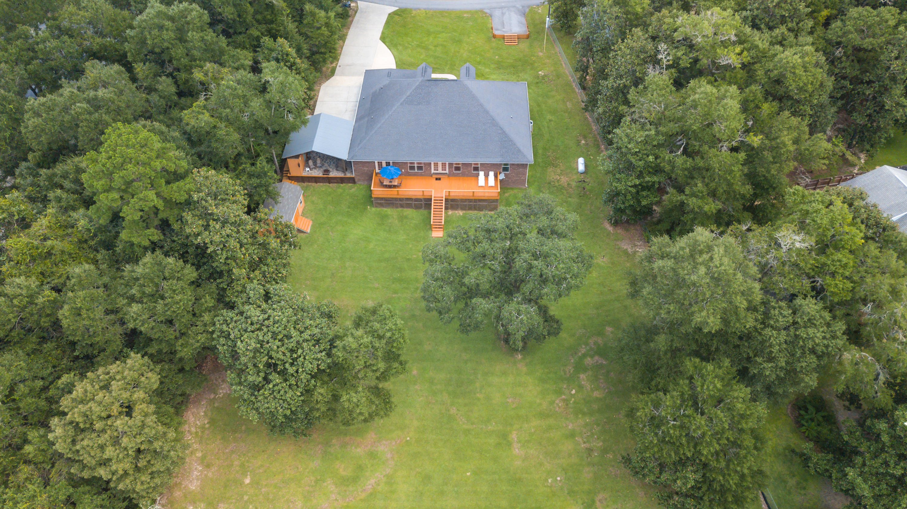 LAKE HOLLEY ESTATES - Residential