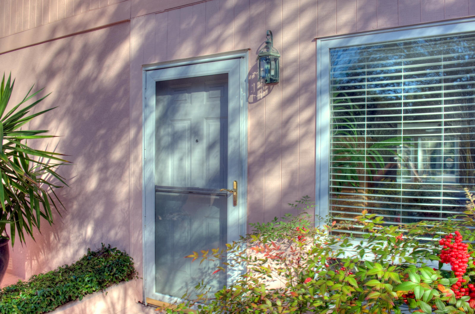 ELLIOTTS POINT - Residential