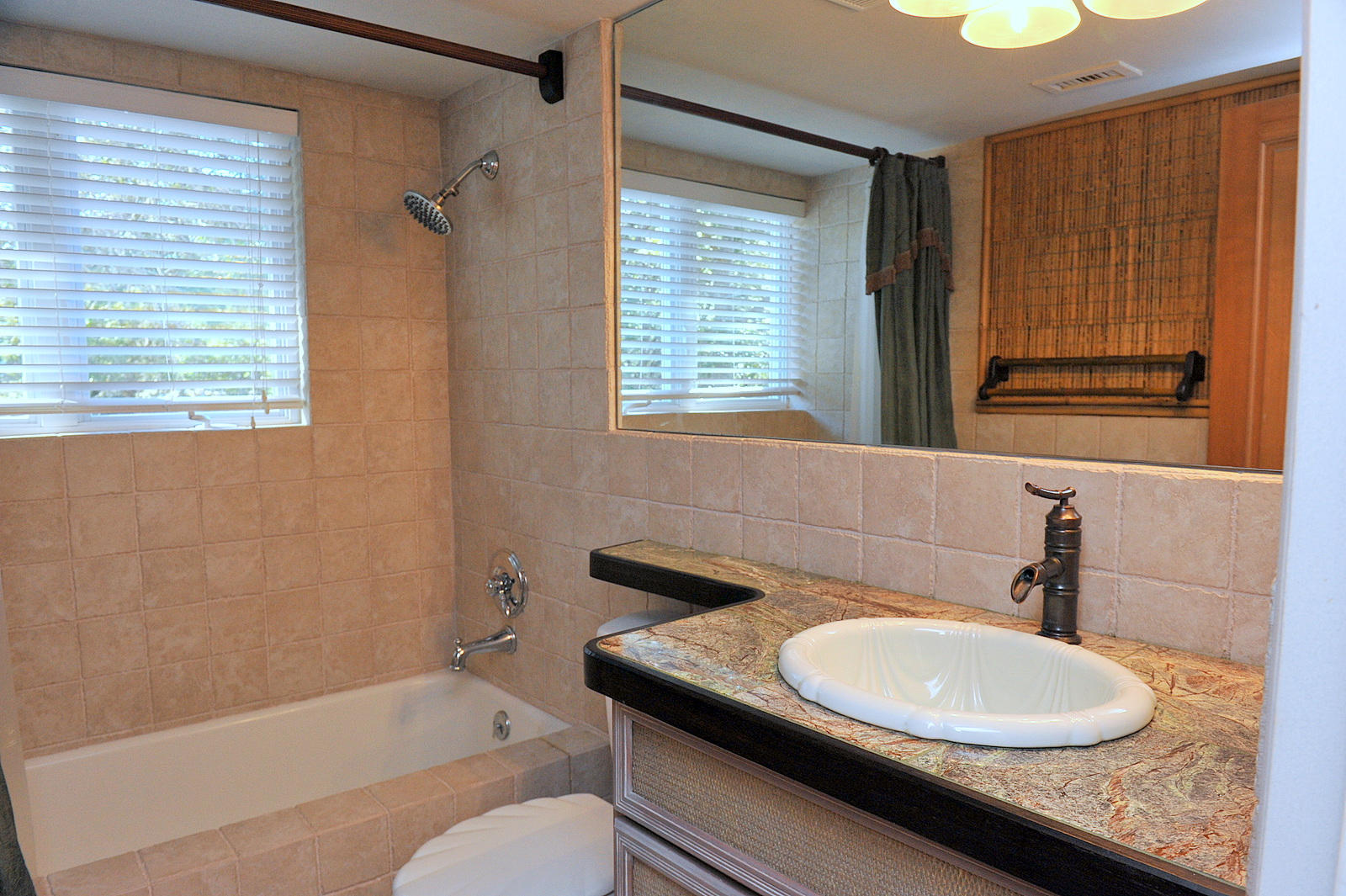 ELLIOTTS POINT - Residential