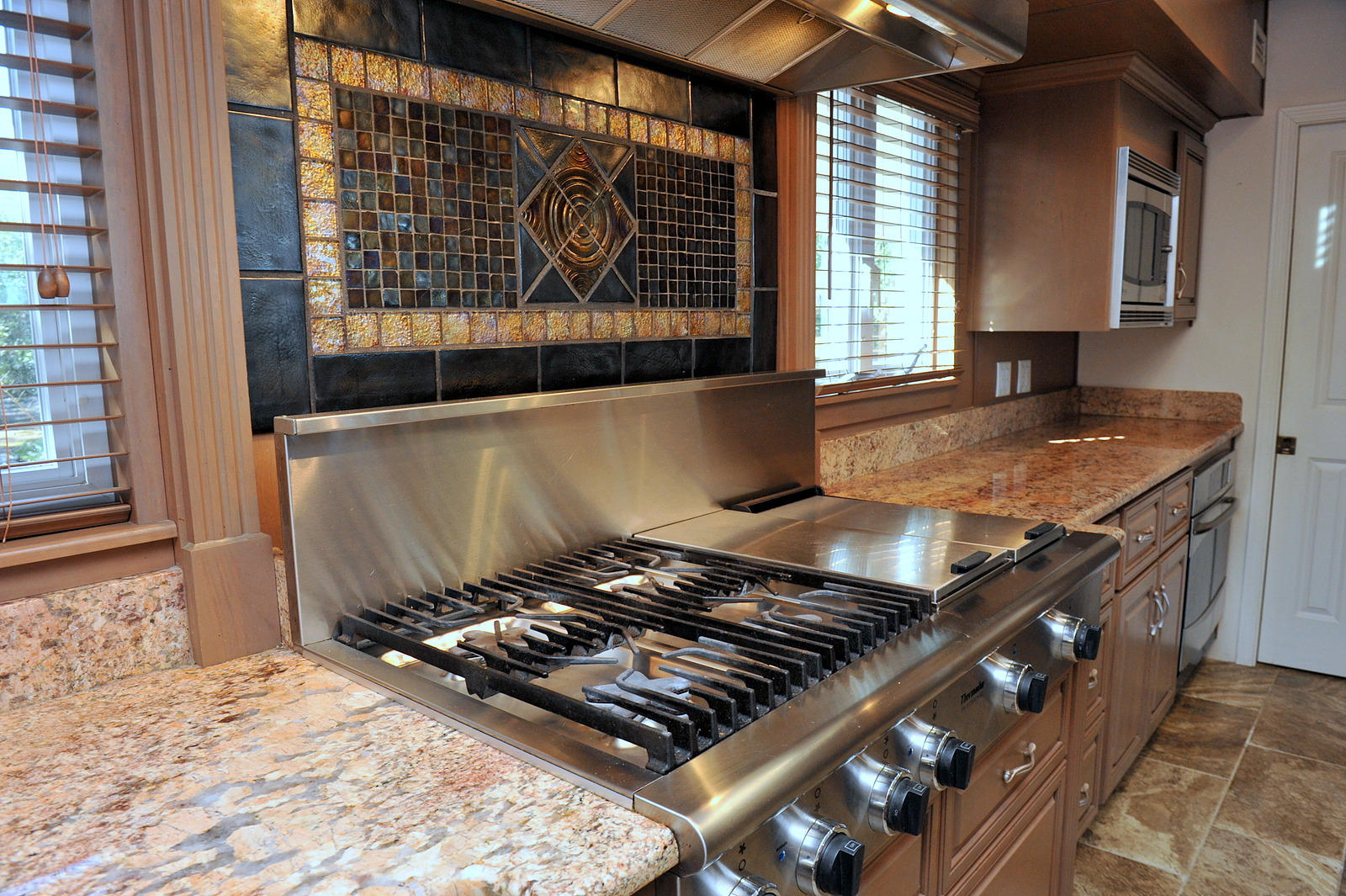 ELLIOTTS POINT - Residential