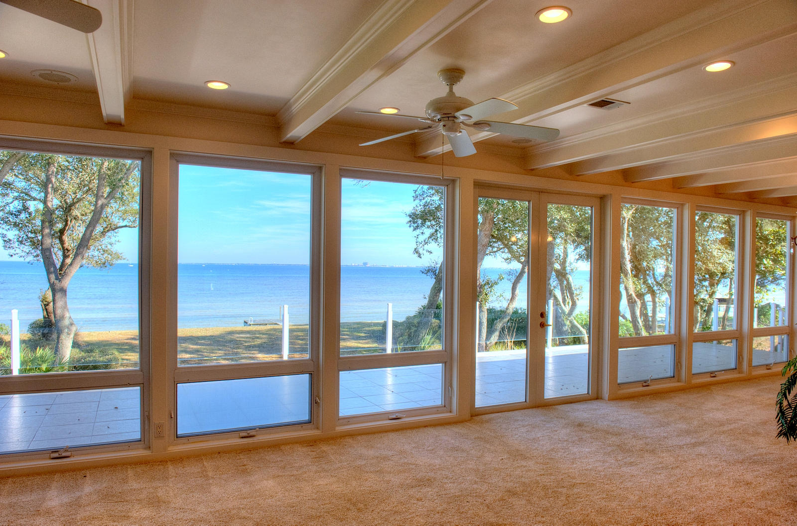 ELLIOTTS POINT - Residential