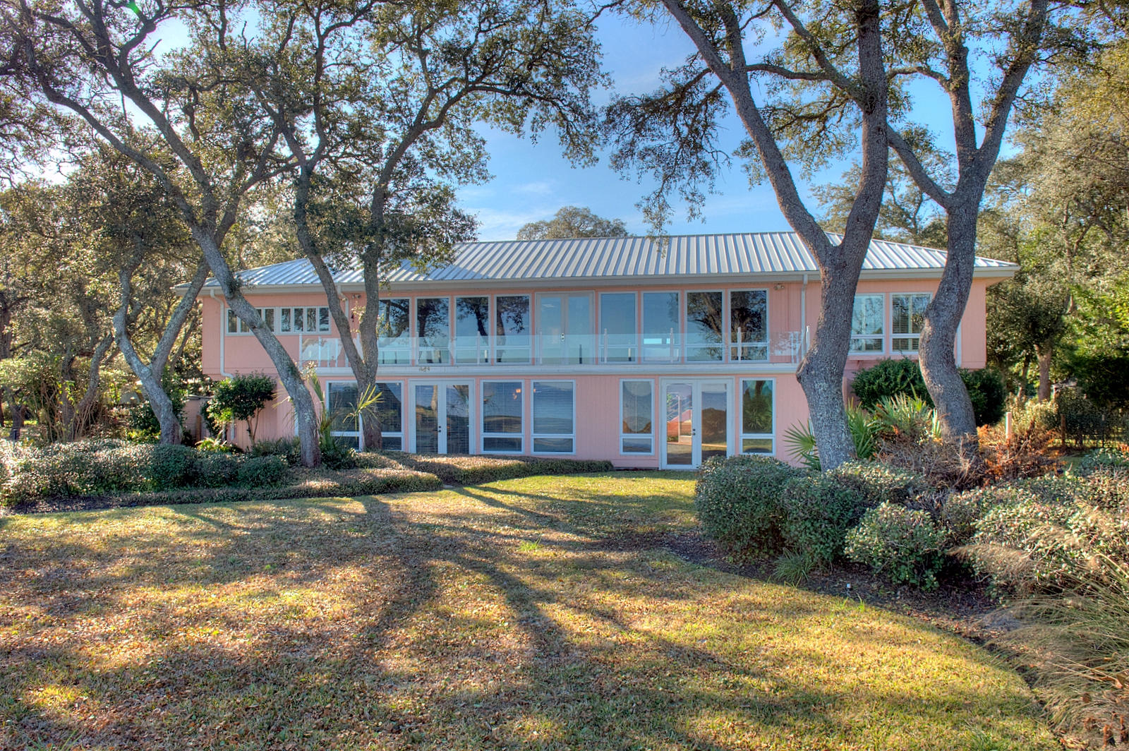 ELLIOTTS POINT - Residential