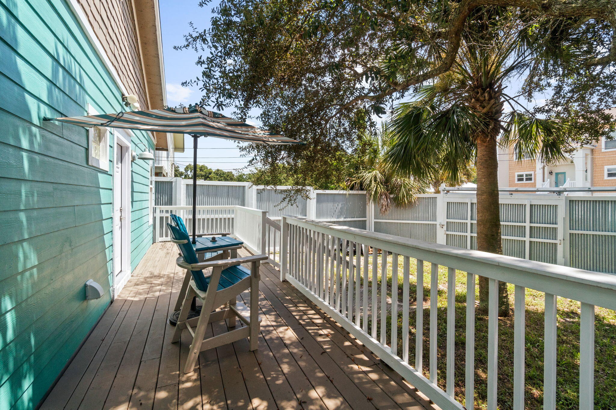LAGUNA BEACH ESTATES 9TH ADDN - Residential