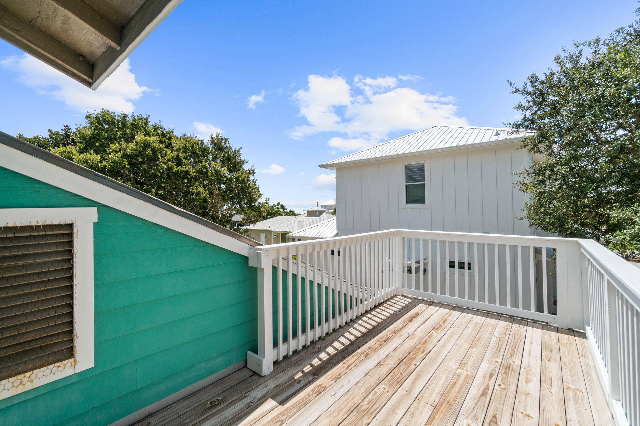 LAGUNA BEACH ESTATES 9TH ADDN - Residential