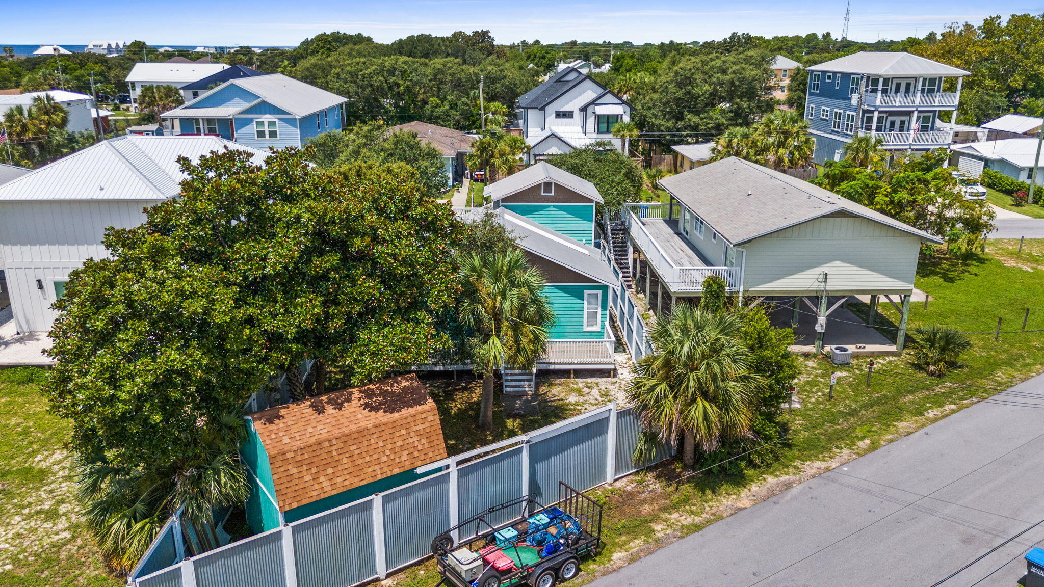 LAGUNA BEACH ESTATES 9TH ADDN - Residential