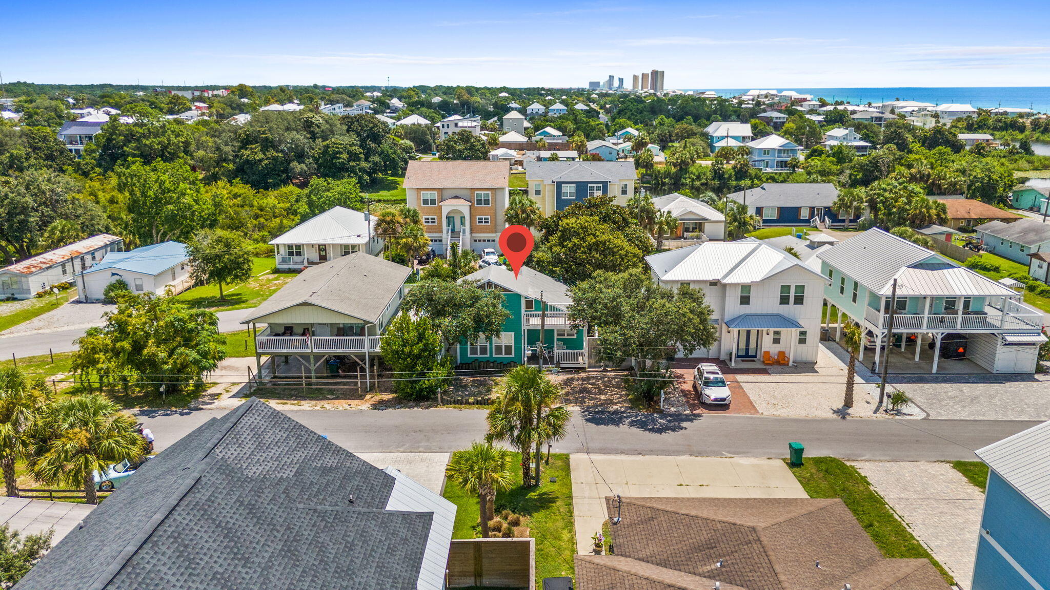 LAGUNA BEACH ESTATES 9TH ADDN - Residential
