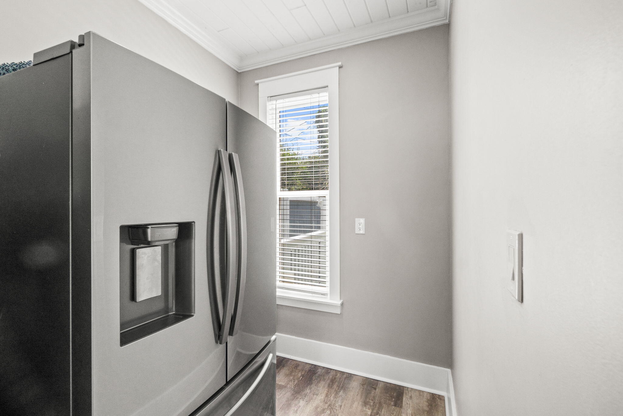 LAGUNA BEACH ESTATES 9TH ADDN - Residential