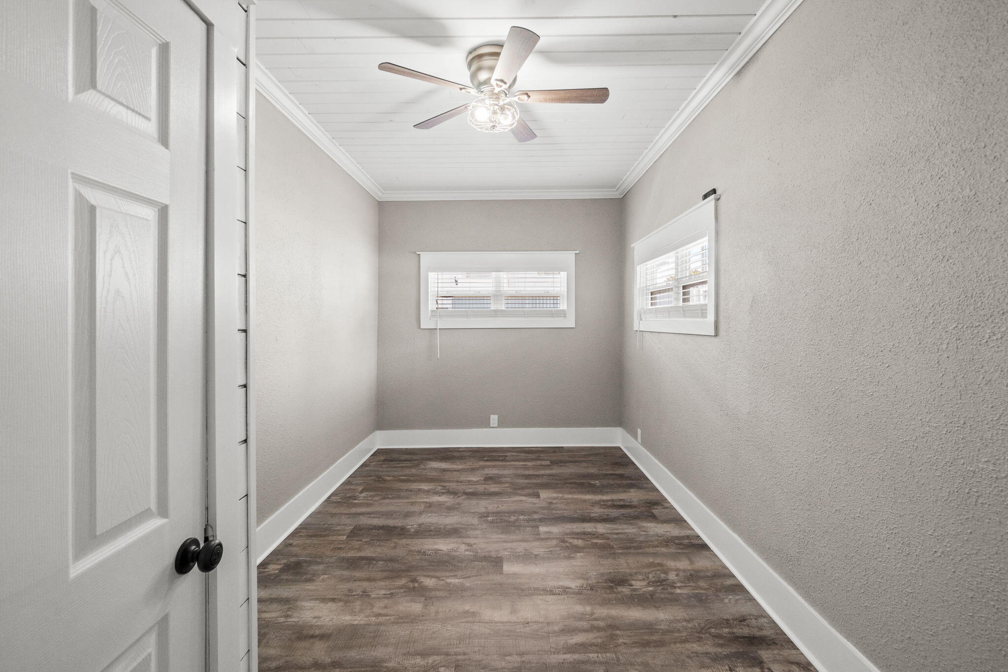 LAGUNA BEACH ESTATES 9TH ADDN - Residential