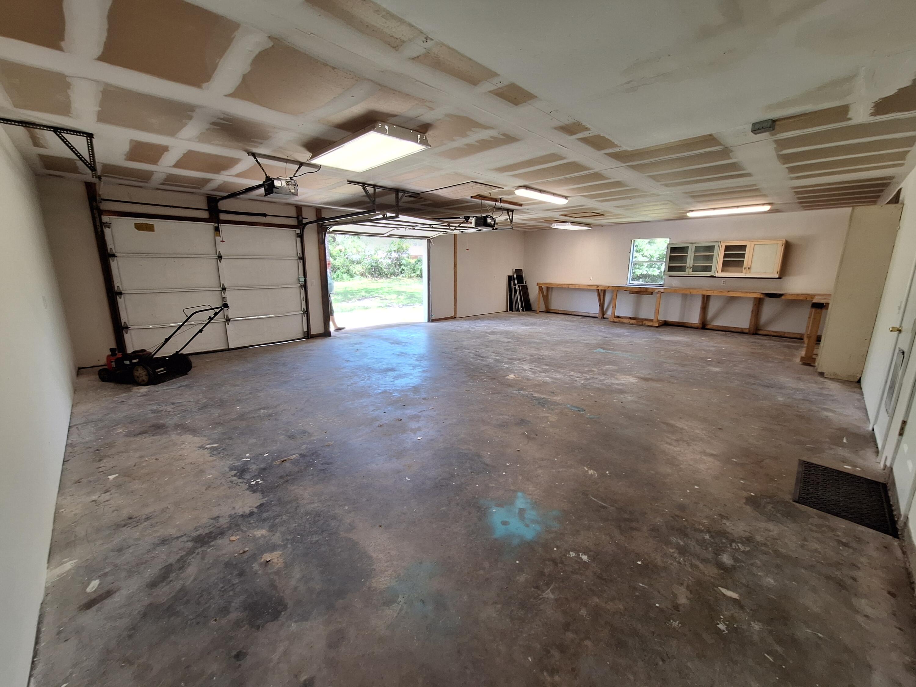 ADAMS POWELL - Residential