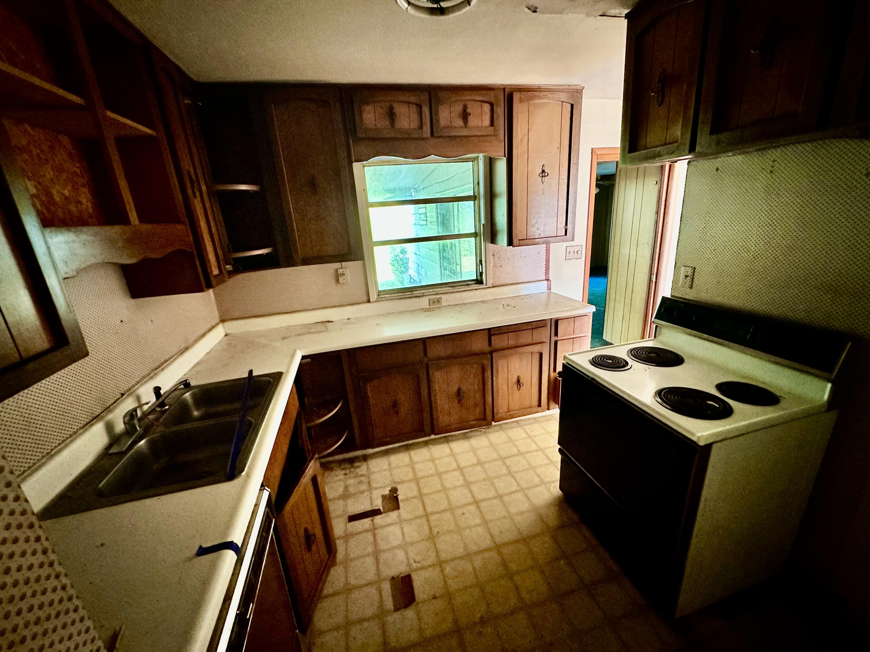 EGLIN HIGHWAY S/D LOT 7 BLK K - Residential