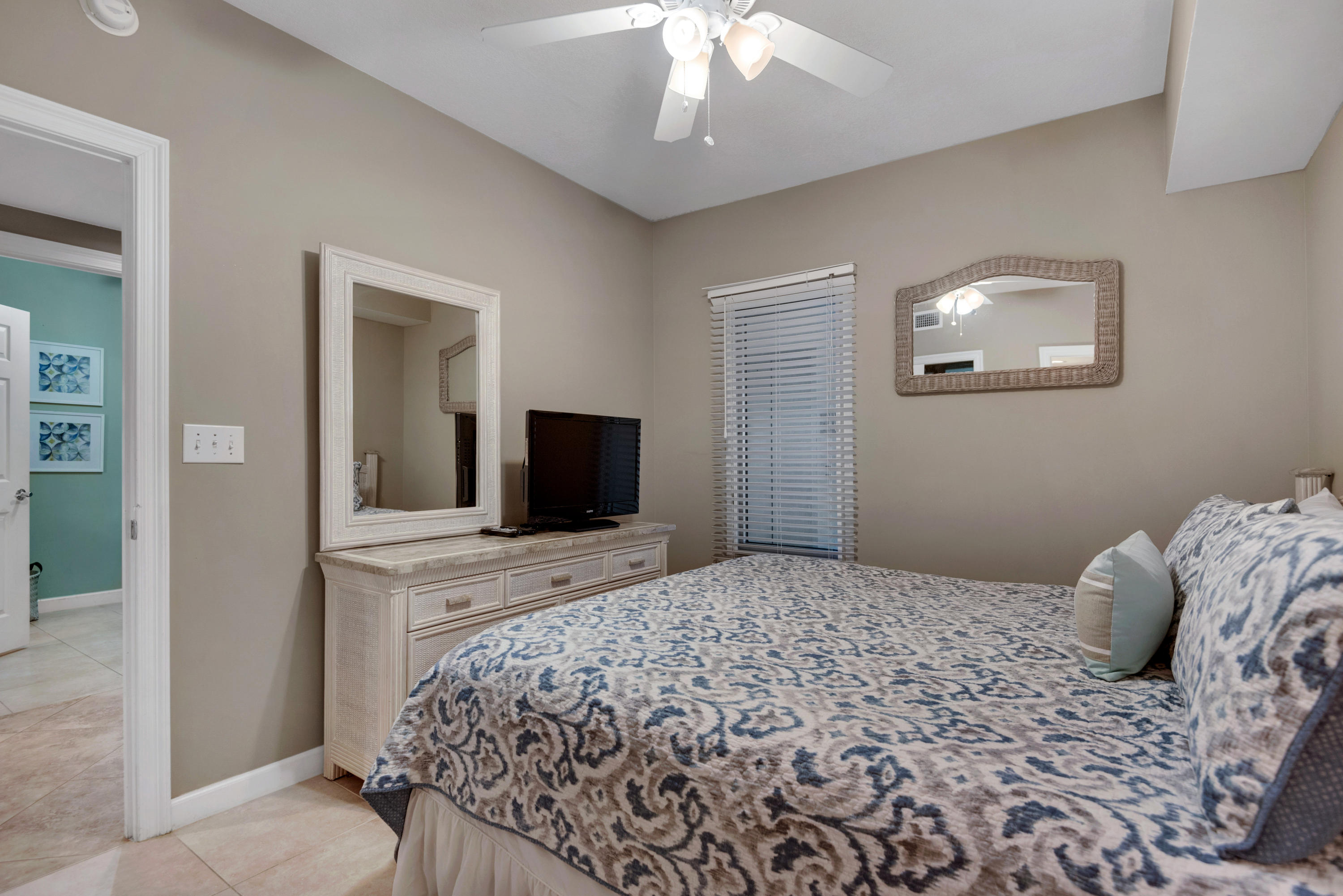 STERLING SHORES - Residential