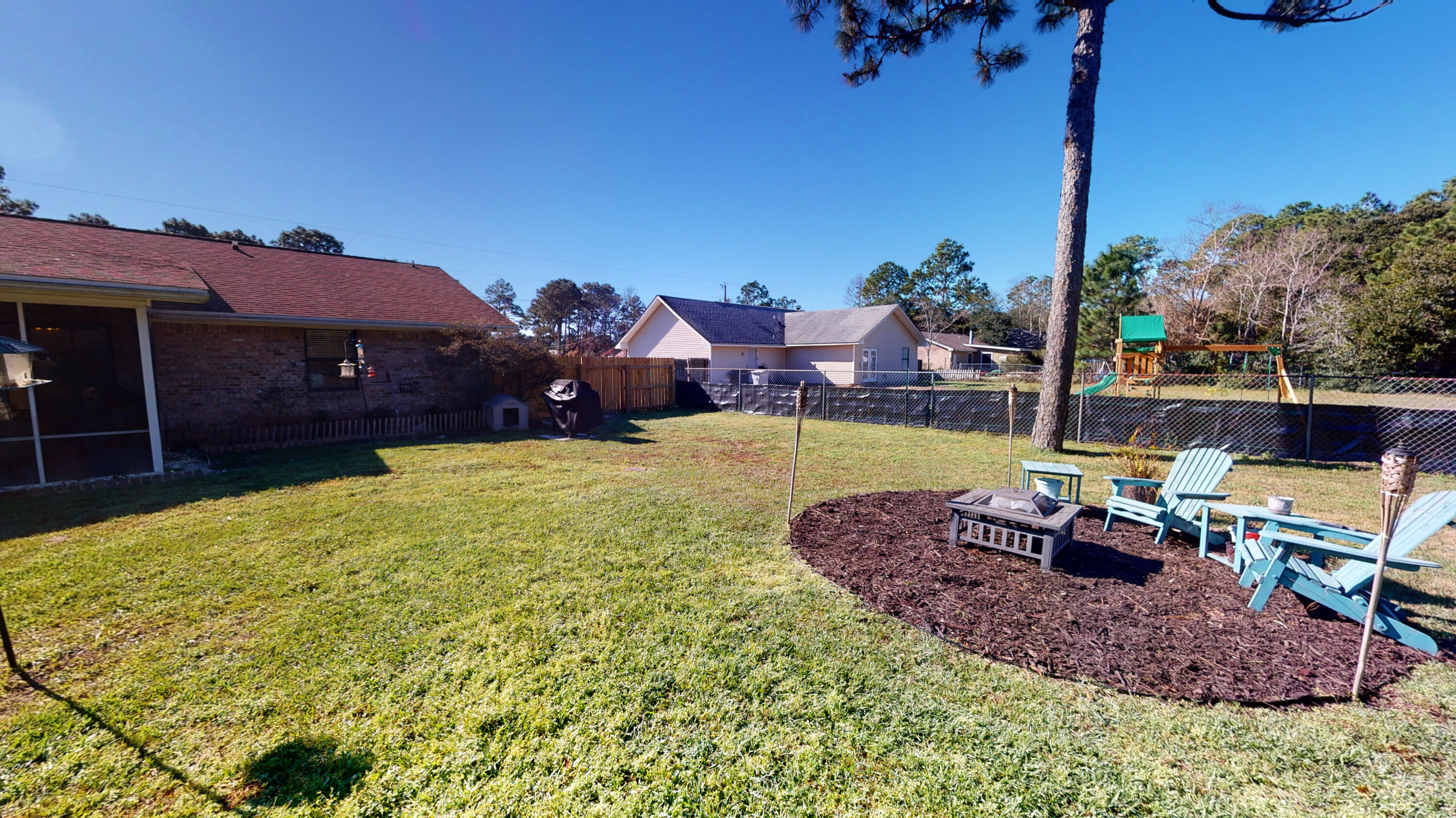 HOLLEY BY THE SEA - Residential