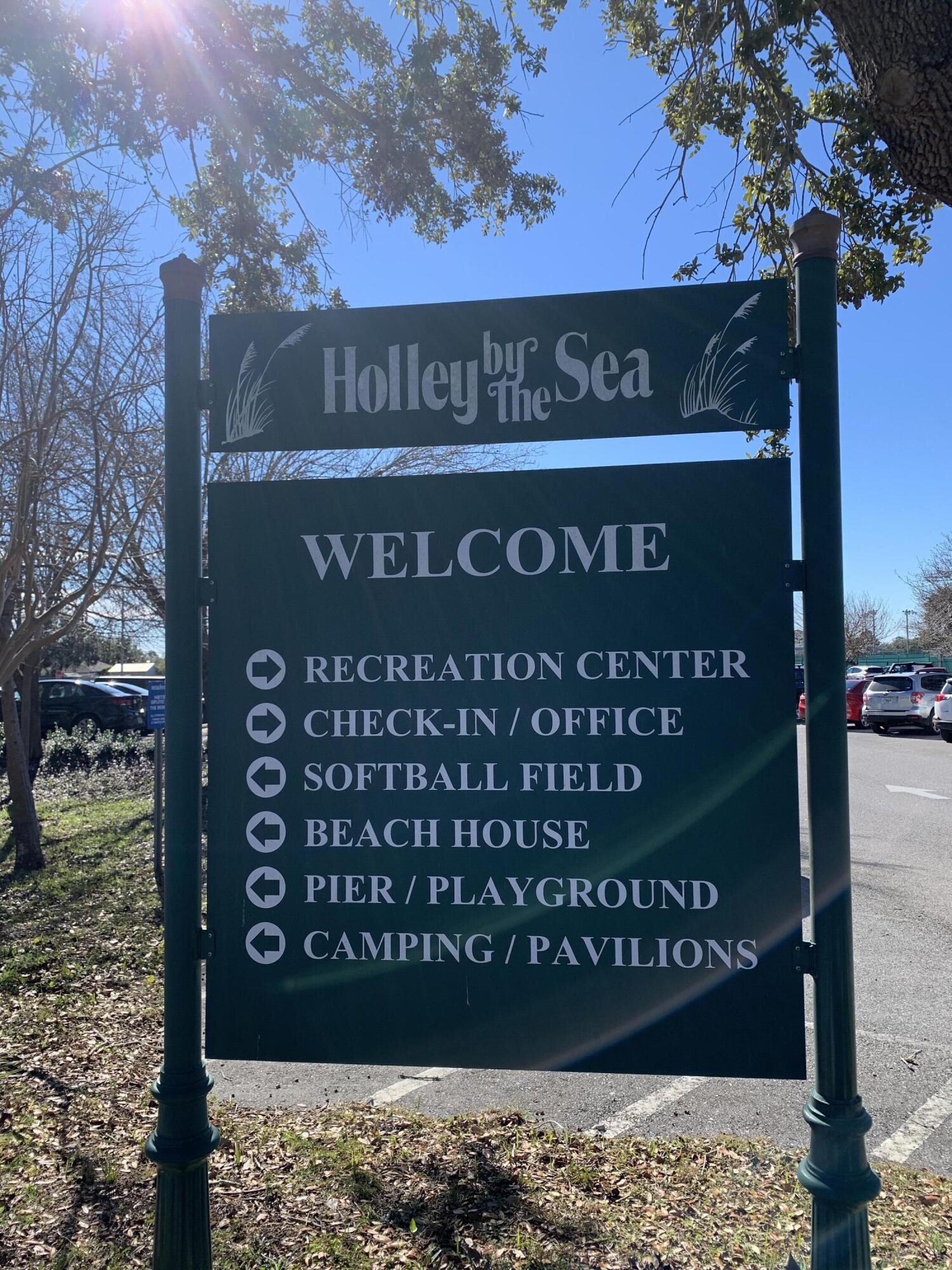 HOLLEY BY THE SEA - Residential