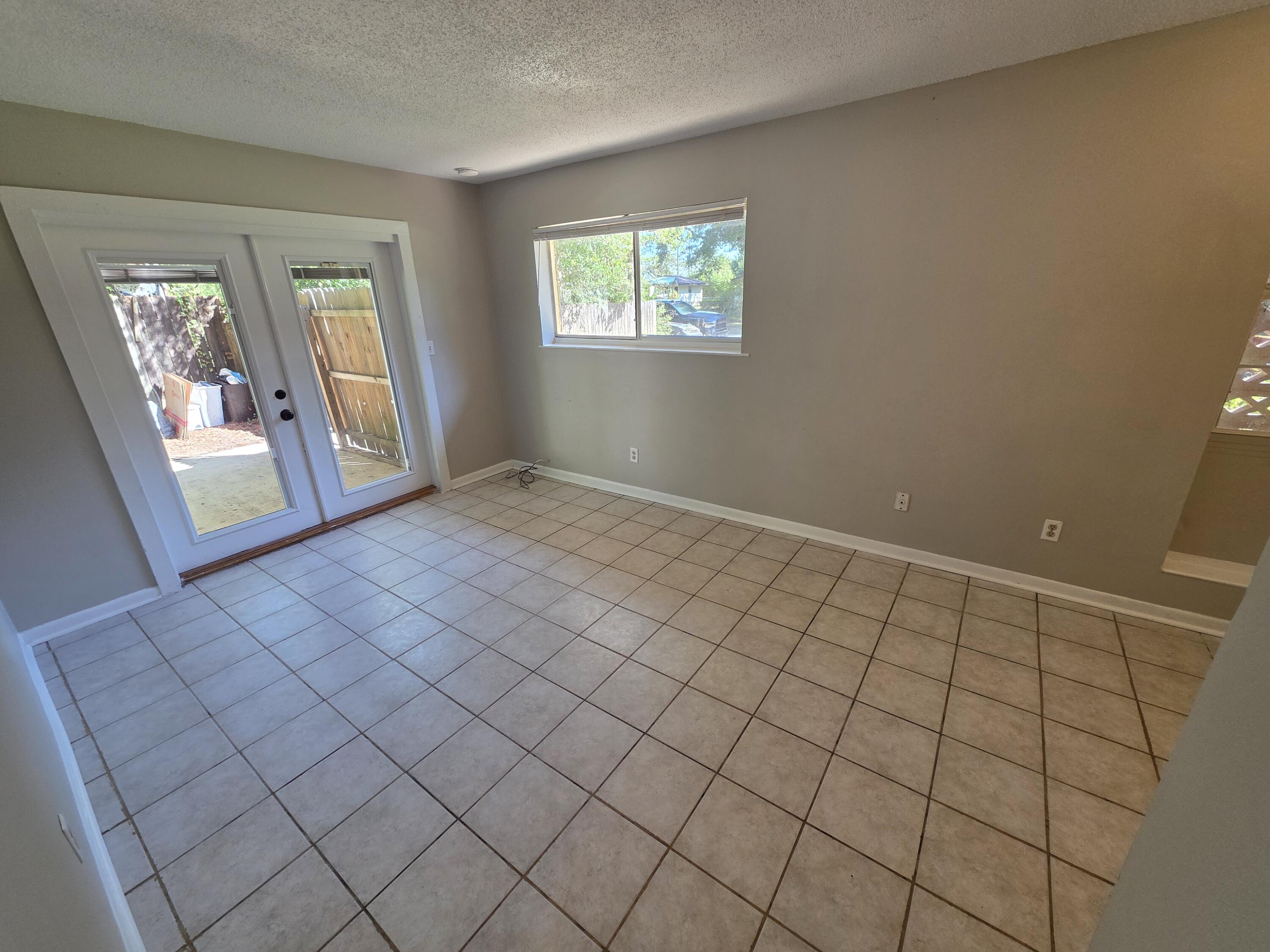 NO RECORDED SUBDIVISION - Residential Lease
